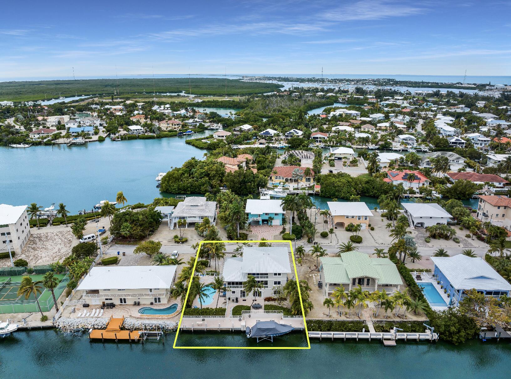 MARATHON, Florida, 33050, United States, 5 Bedrooms Bedrooms, ,3 BathroomsBathrooms,Residential,For Sale,1691478