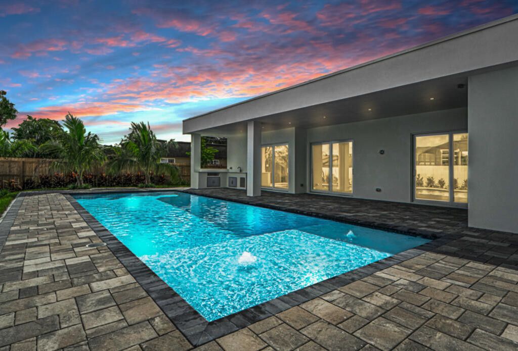 Lake Worth, Florida, 33467, United States, 5 Bedrooms Bedrooms, ,5 BathroomsBathrooms,Residential,For Sale,1982924