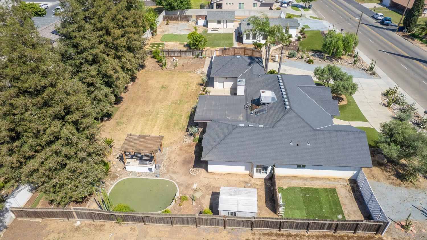 Fresno, California, 93722, United States, 3 Bedrooms Bedrooms, ,2 BathroomsBathrooms,Residential,For Sale,2039755