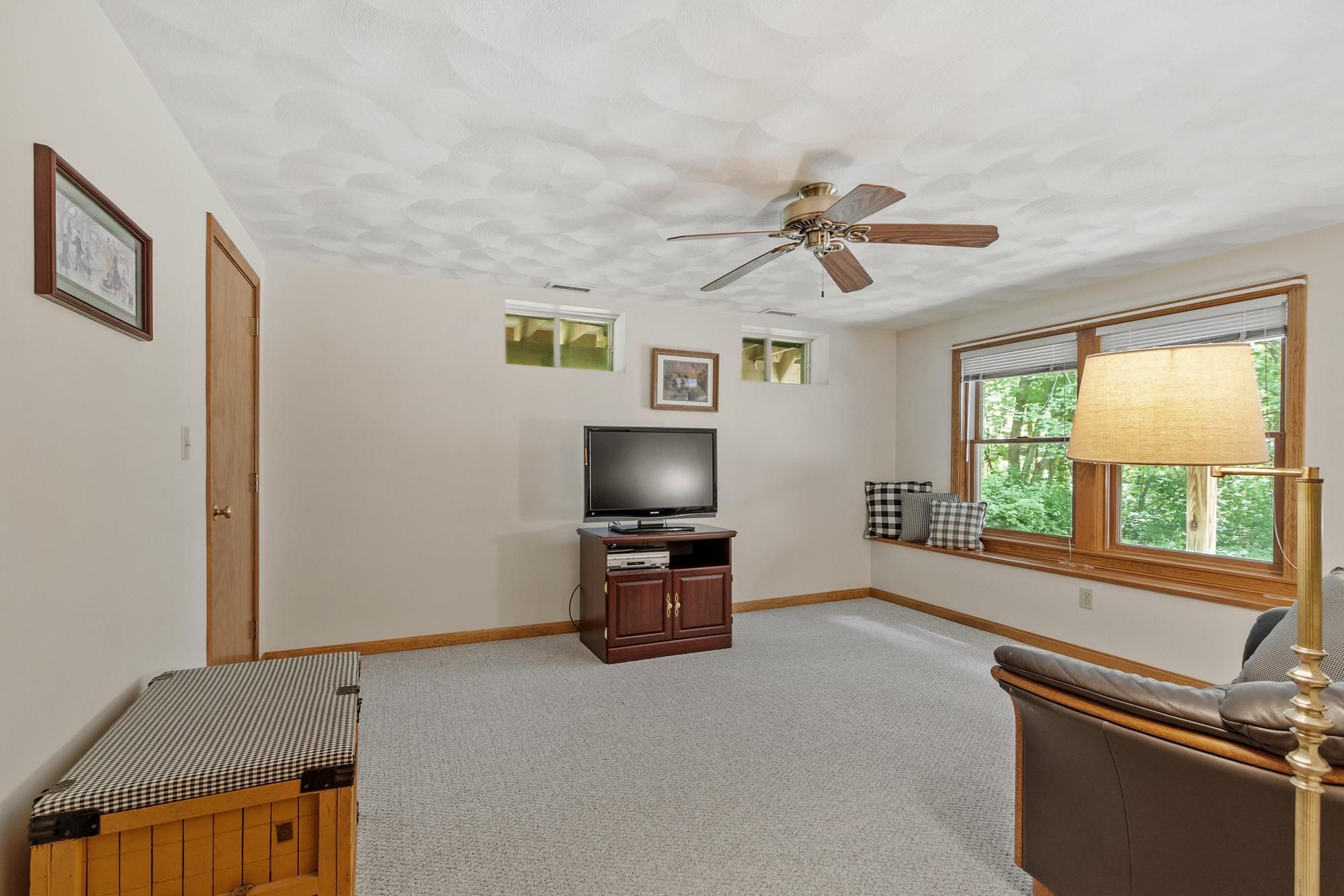  47 Sequoia Drive, Tyngsborough, MA, 01879 - 物件實景