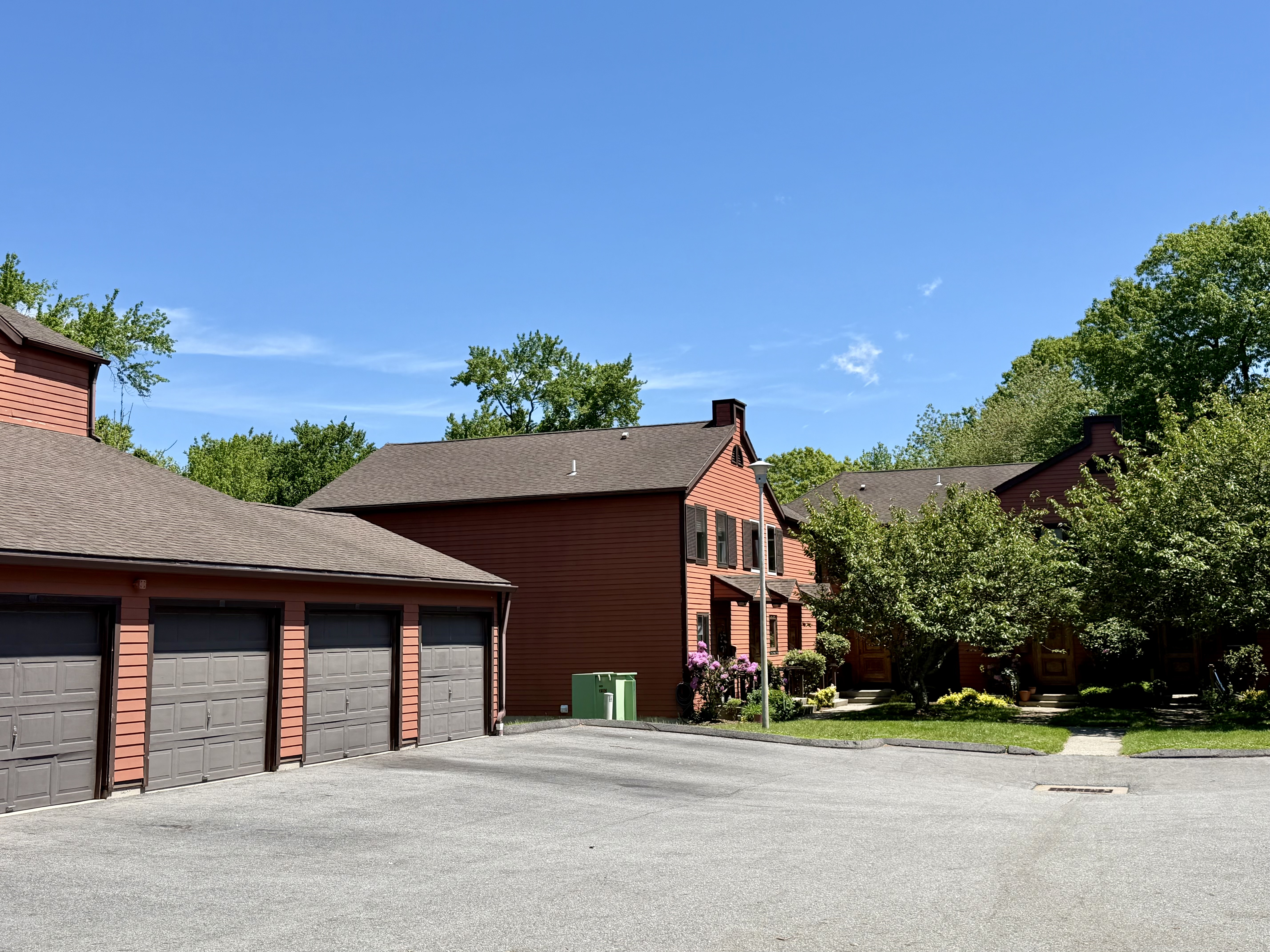  Groton Townhouse - 物件實景