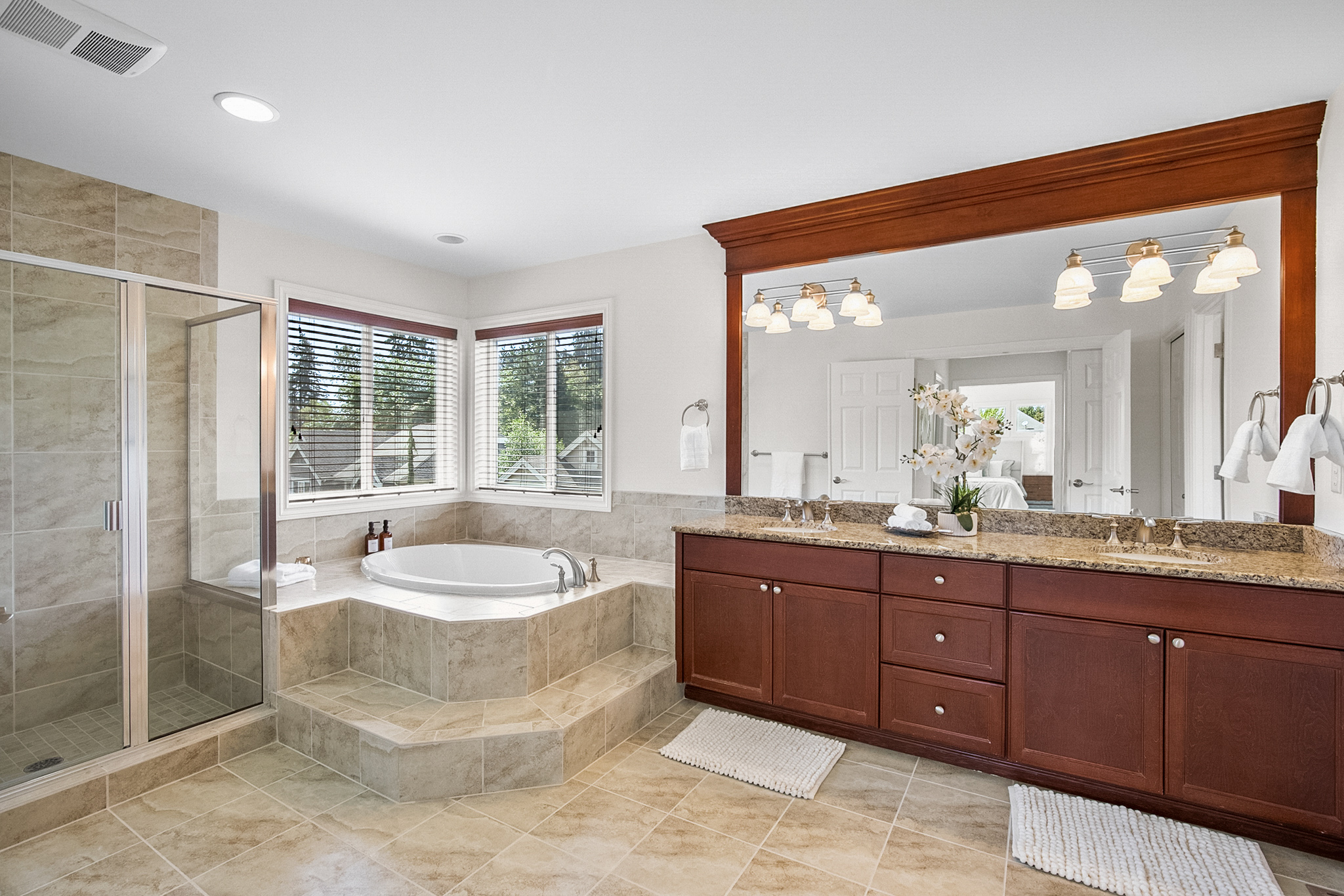 11572 174th Ct NE, Redmond, WA 98052 - 物件實景