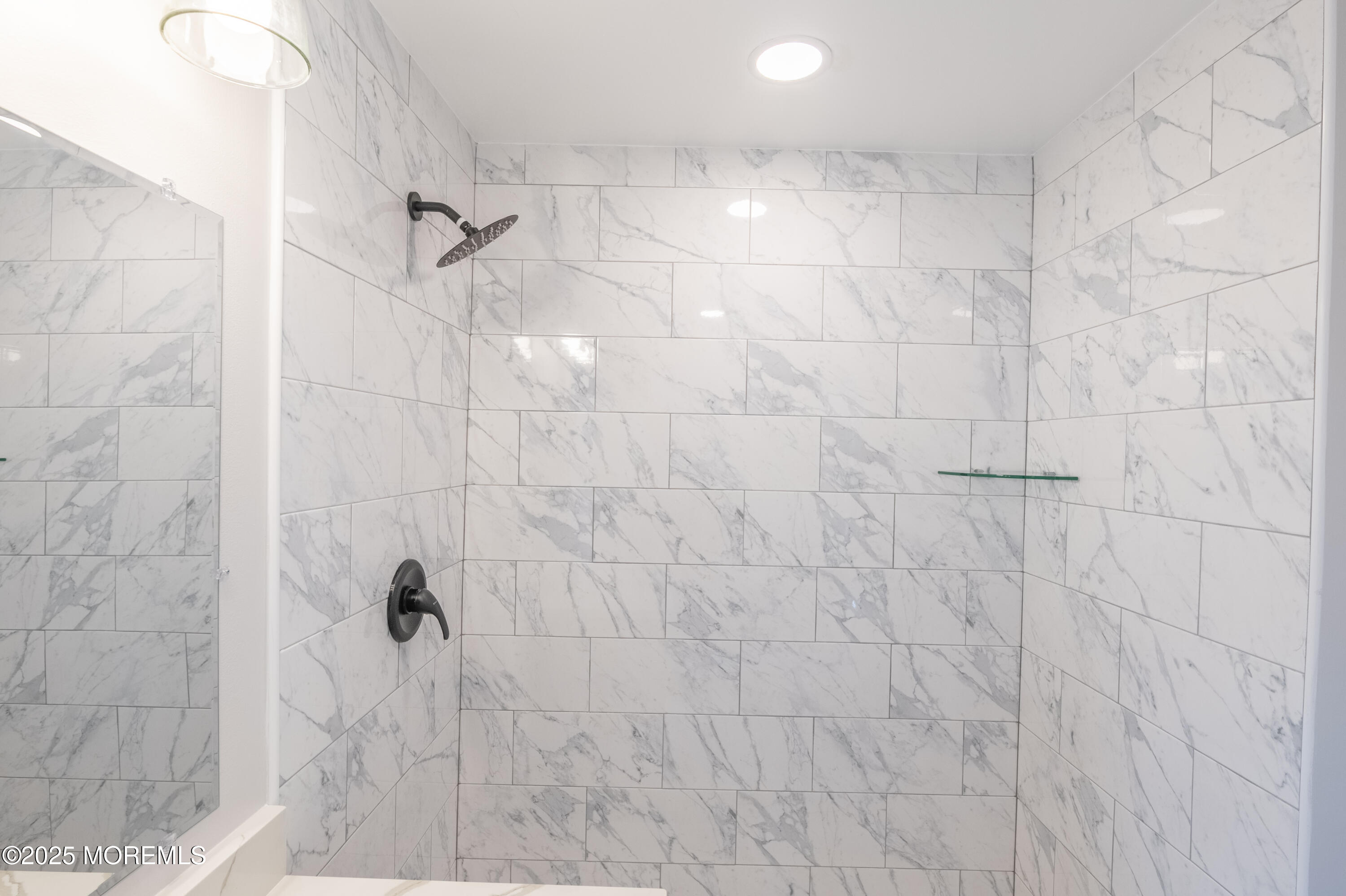 Englishtown, New Jersey, 07726, United States, 6 Bedrooms Bedrooms, ,4 BathroomsBathrooms,Residential,For Sale,1908199