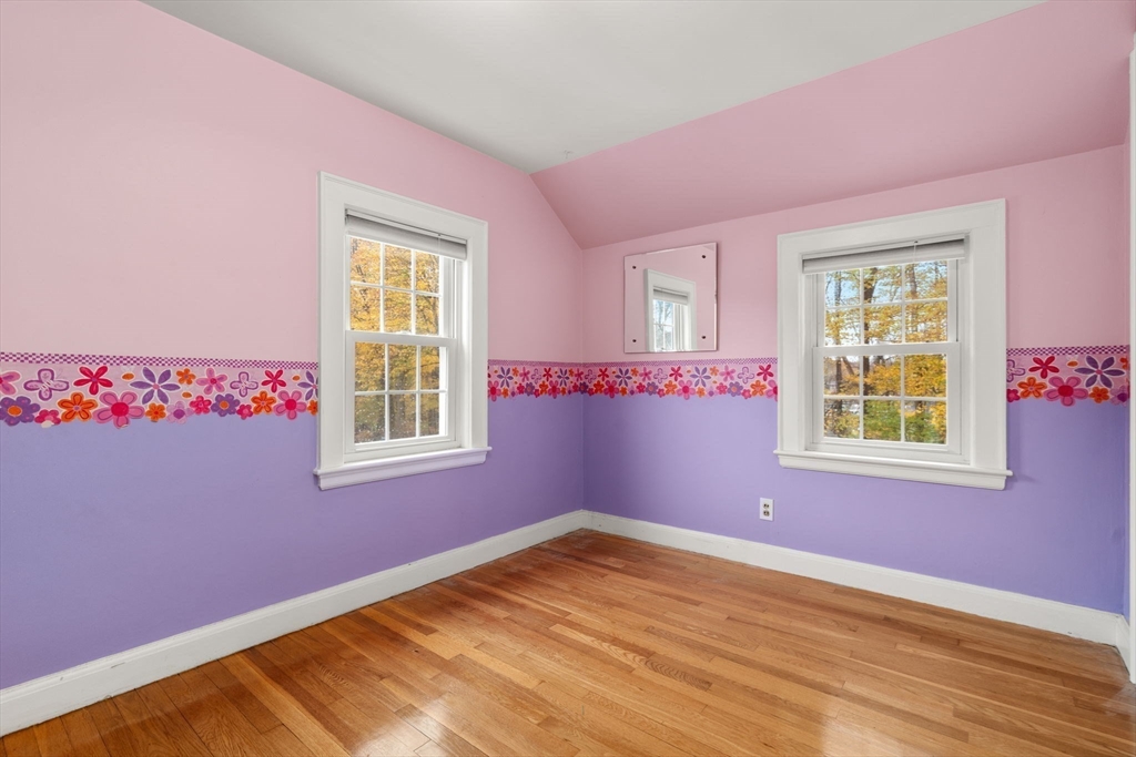 Norwood, Massachusetts, 02062, United States, 3 Bedrooms Bedrooms, ,2 BathroomsBathrooms,Residential,For Sale,1991969