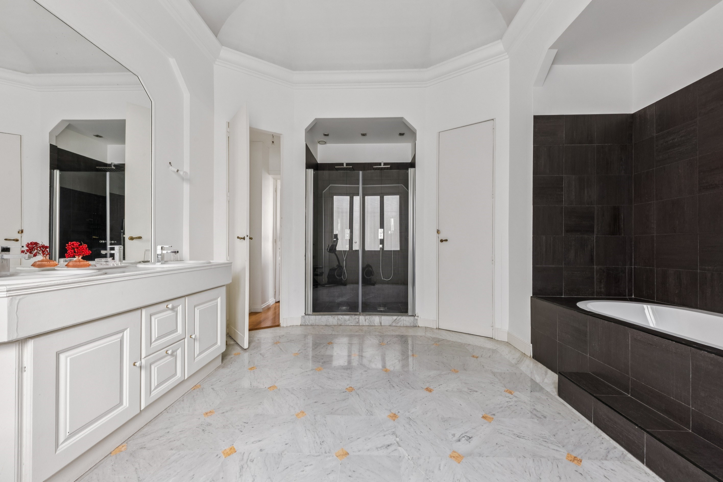  Rare Opportunity: Two Prestigious Hôtels Particuliers in the Heart of the Foch … - 物件實景