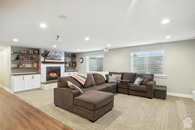 Hyrum, Utah, 84319, United States, 5 Bedrooms Bedrooms, ,3 BathroomsBathrooms,Residential,For Sale,1975409