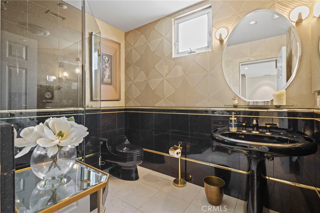 Claremont, California, 91711, United States, 4 Bedrooms Bedrooms, ,6 BathroomsBathrooms,Residential,For Sale,1893668