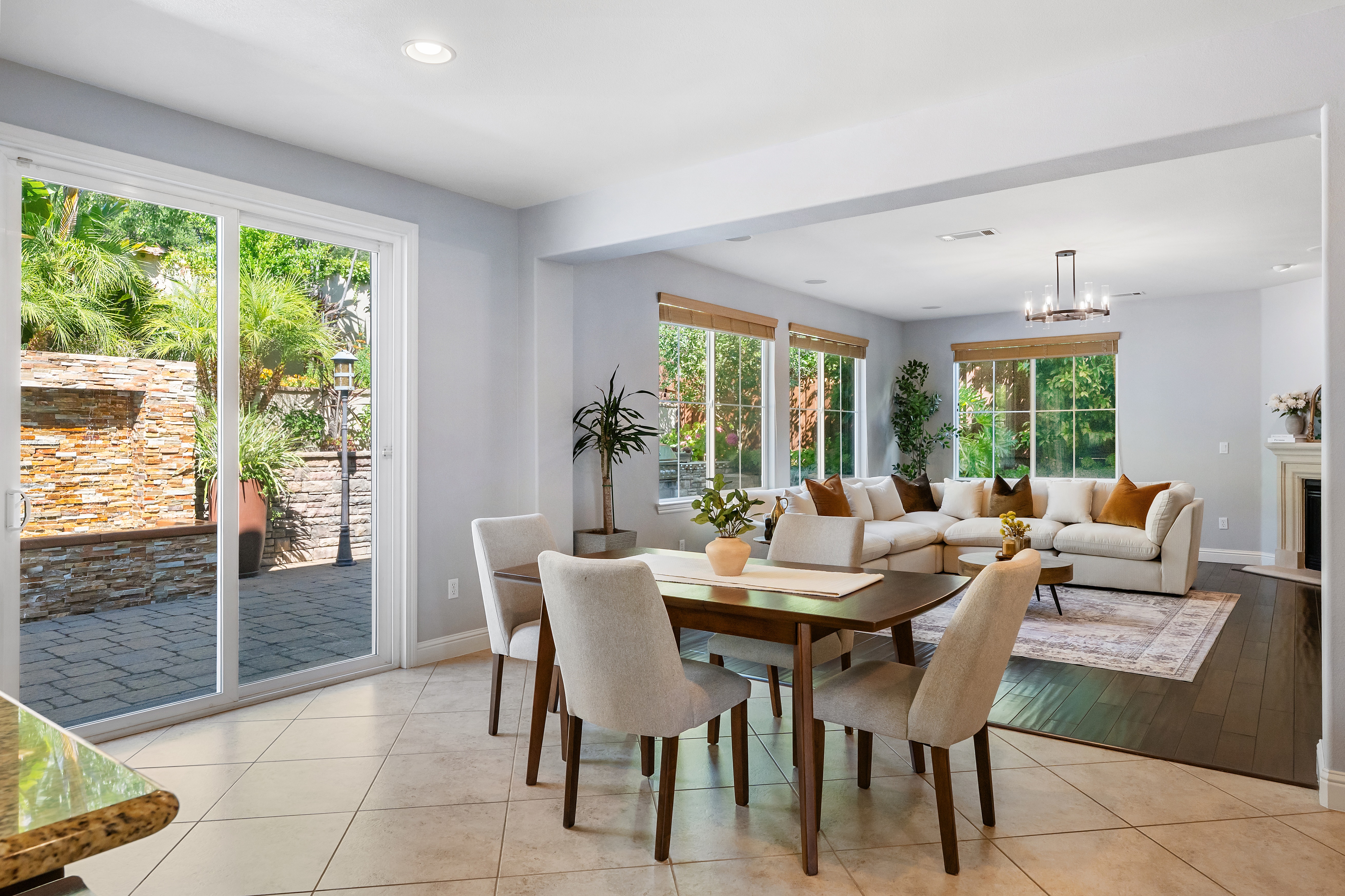  Mediterranean Elegance Meets Resort-Style Living in Prestigious Windemere - 物件實景