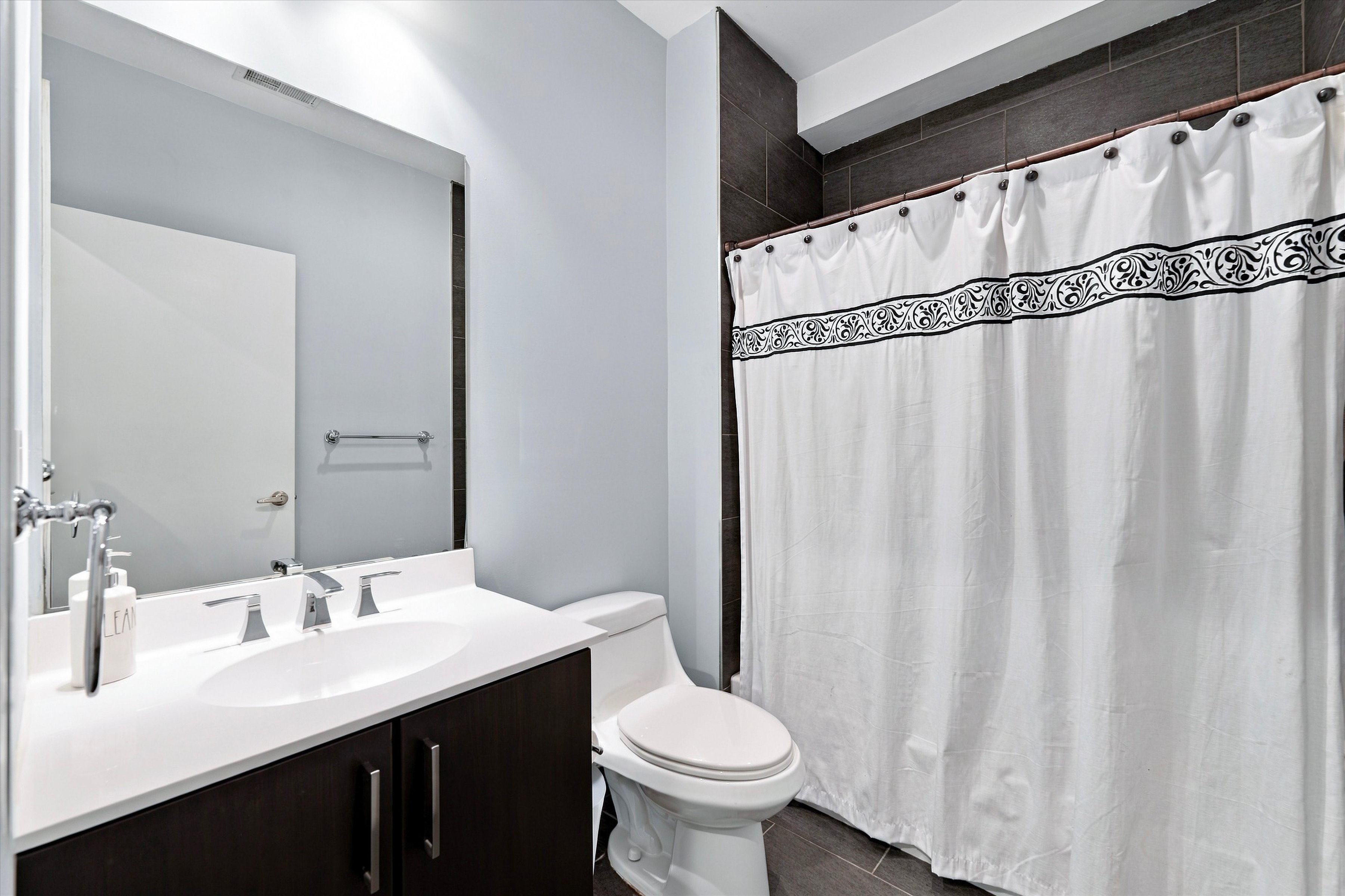  1140 North Orianna Street, Philadelphia, PA 19123 - 物件實景