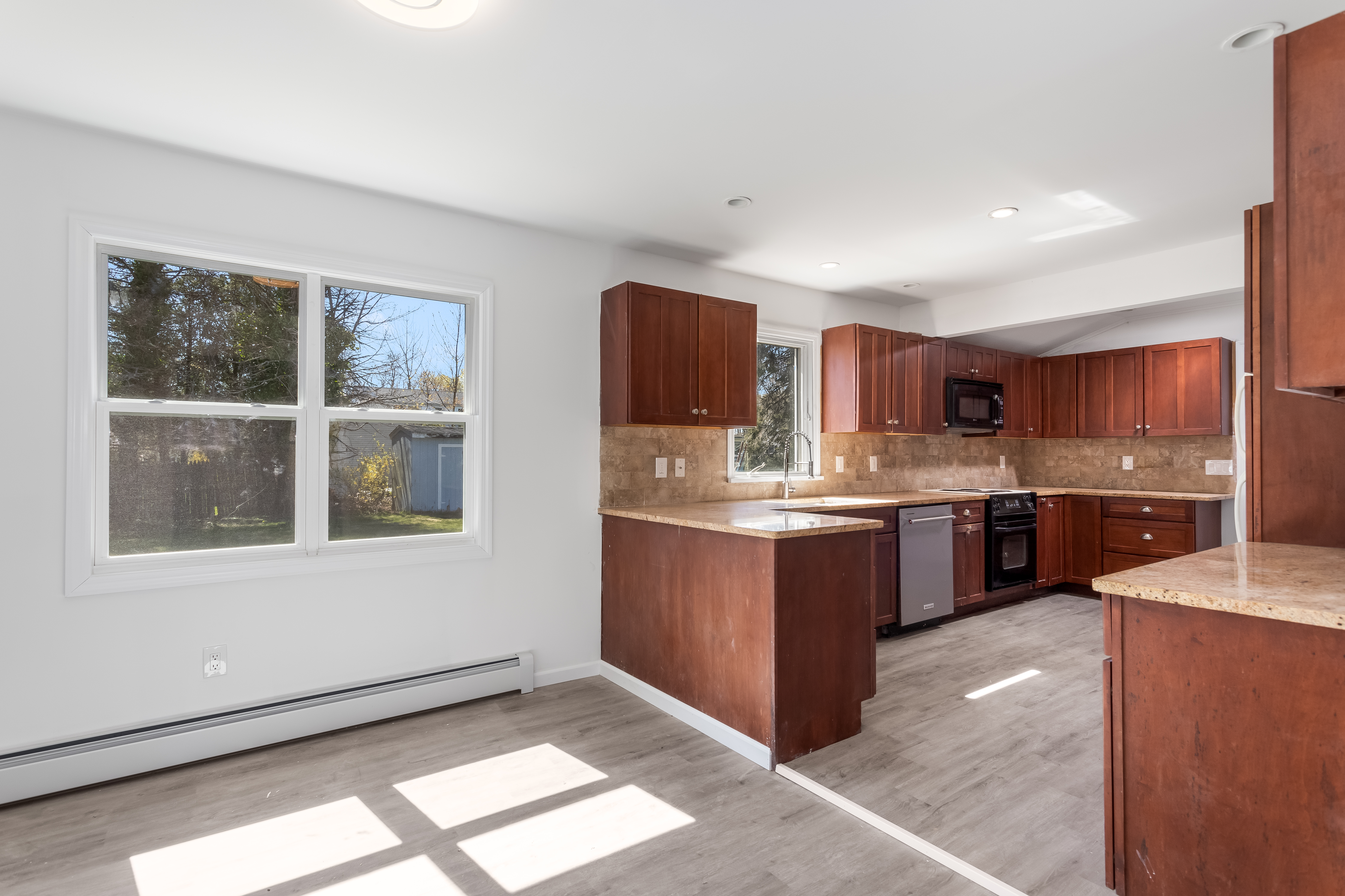  27 Madison Street, Greenport, NY 11944 - 物件實景