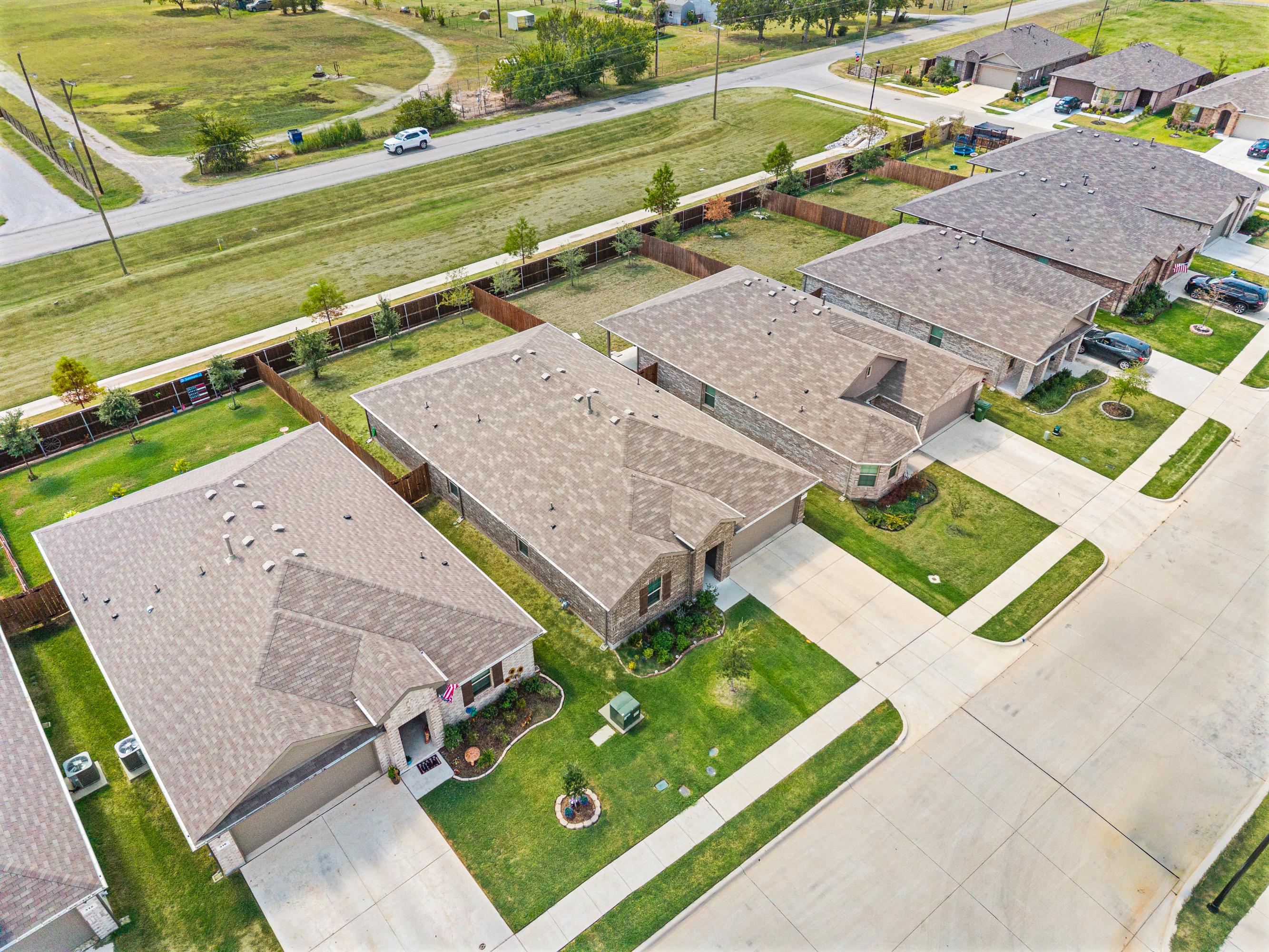  320 Sculptors Crossing, Springtown, TX, 76082 - 物件實景