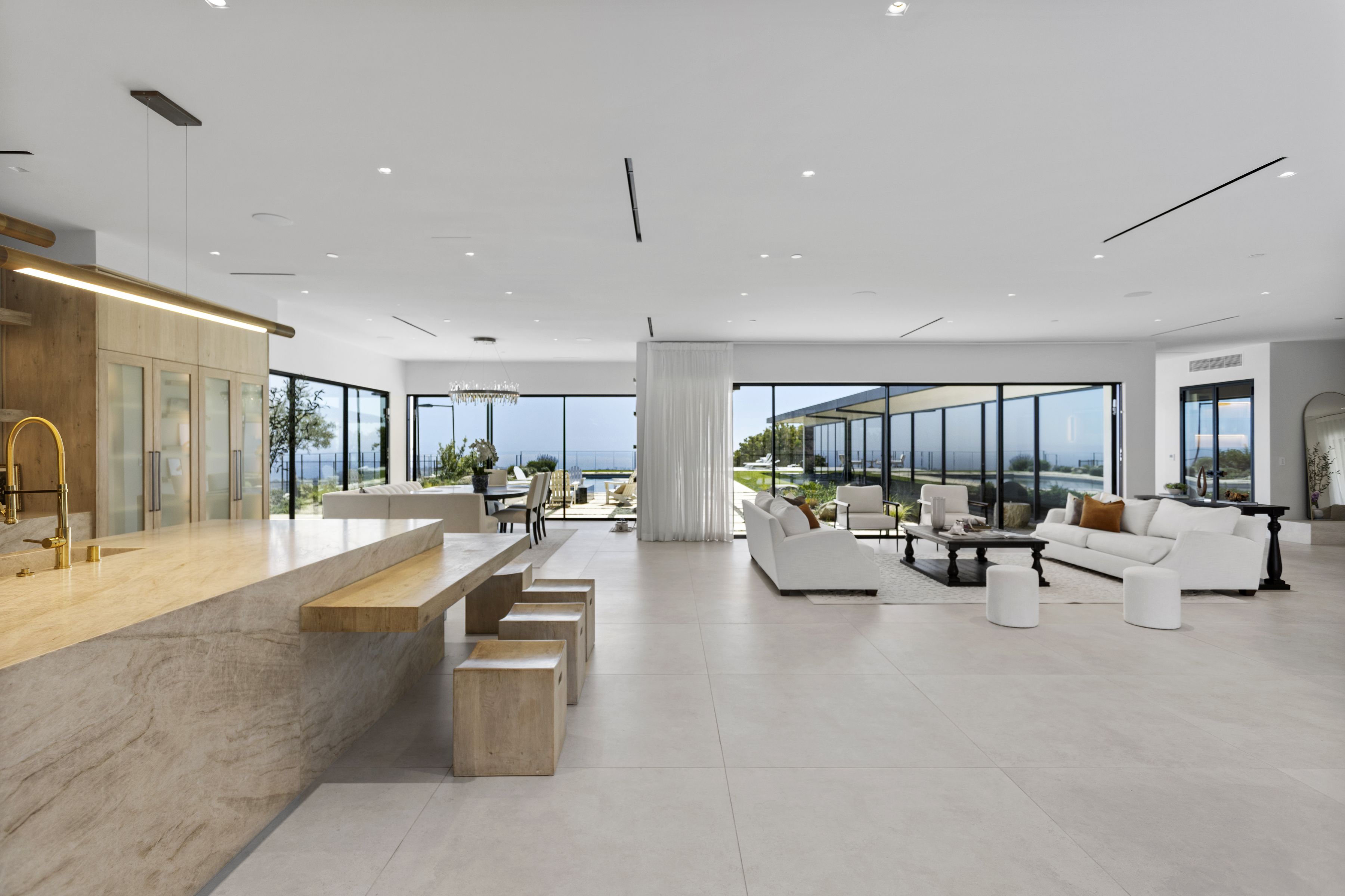  5837 Murphy Way - 物件實景