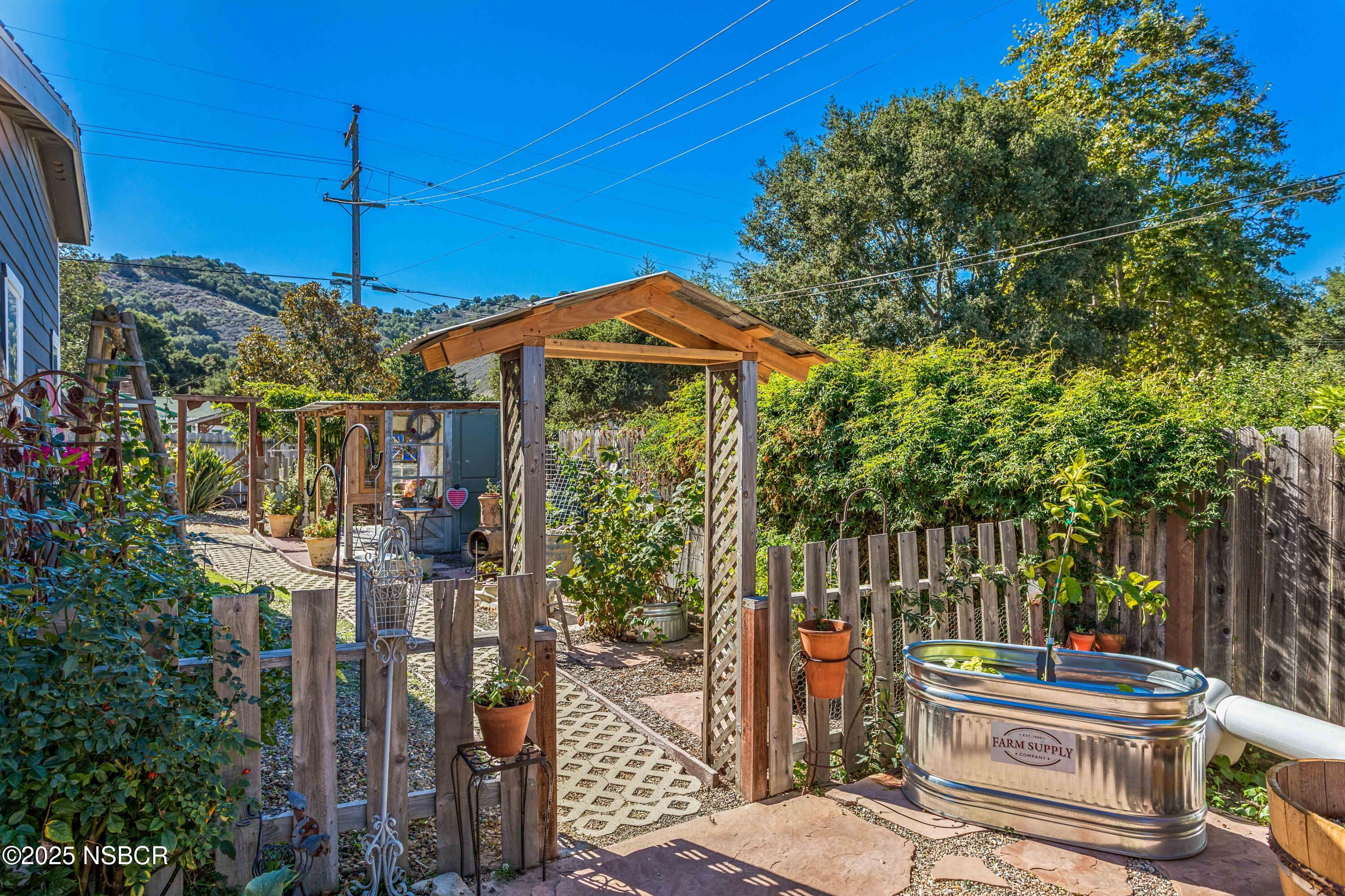 Los Alamos, California, 93440, United States, 3 Bedrooms Bedrooms, ,2 BathroomsBathrooms,Residential,For Sale,1985761