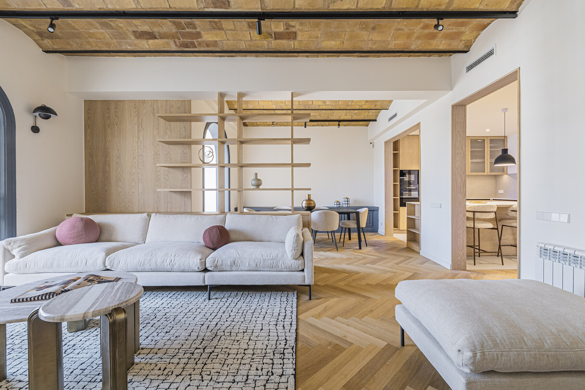  Elegant refurbished apartment of 221 m² in the Quadrat d