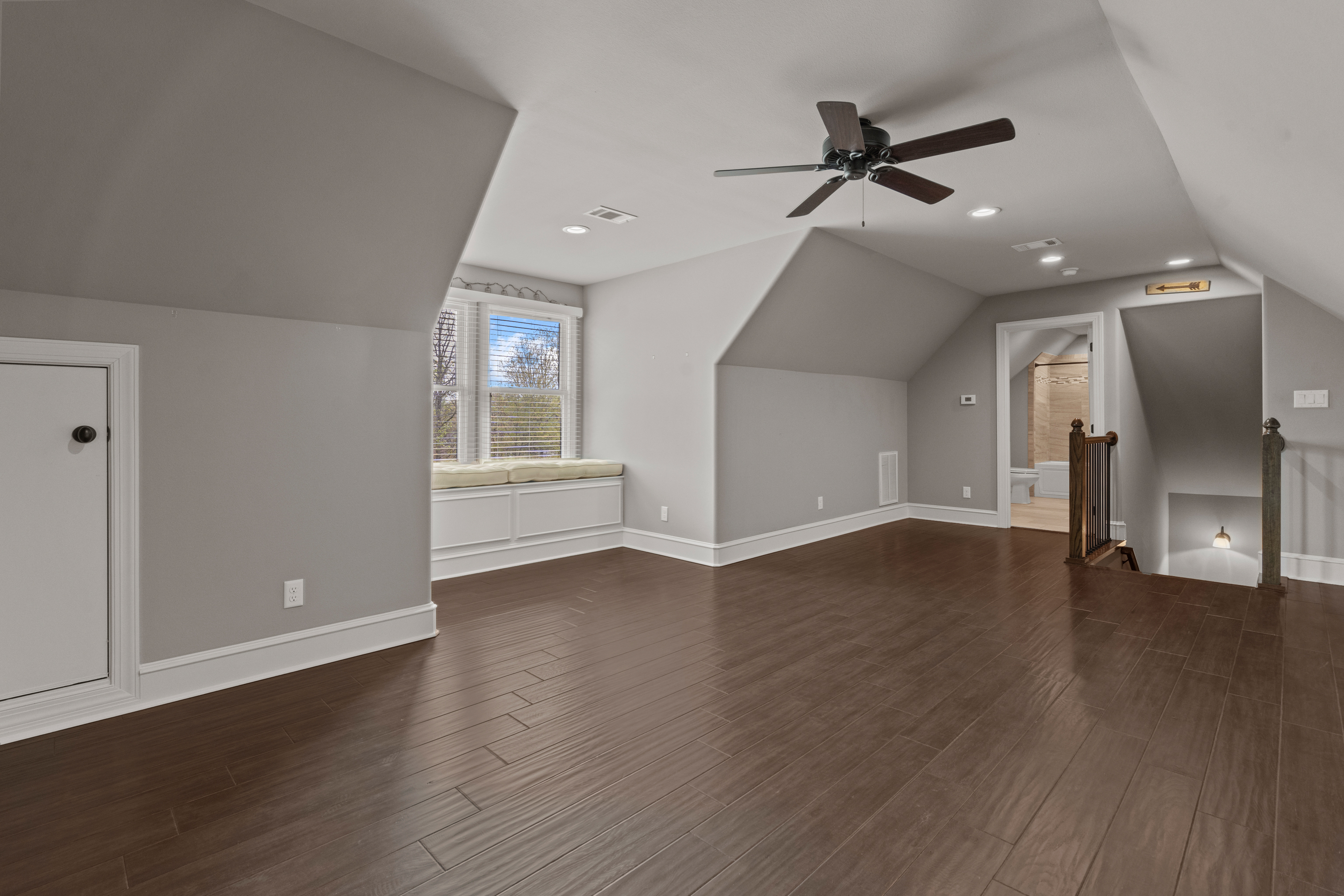 Hot Springs, Arkansas, 71901, United States, 4 Bedrooms Bedrooms, ,4 BathroomsBathrooms,Residential,For Sale,1760165