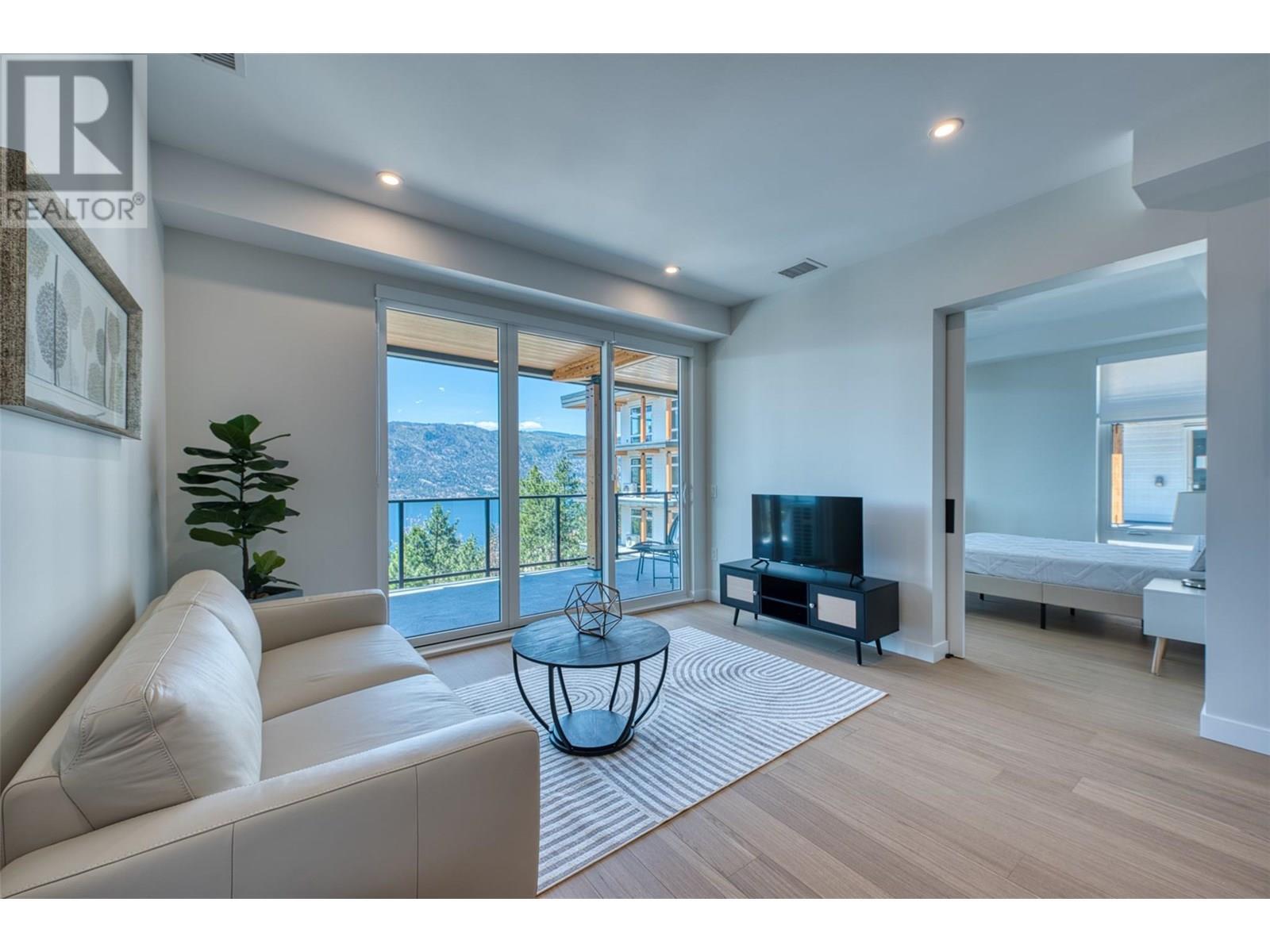 LAKE COUNTRY, British Columbia, V4V 0C4, CA, 2 Bedrooms Bedrooms, ,1 BathroomBathrooms,Residential,For Sale,1896193