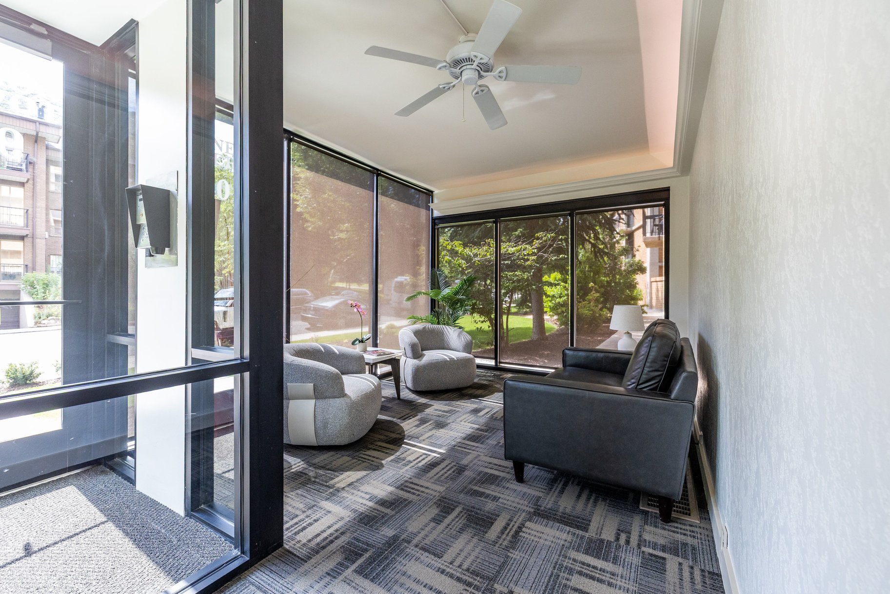  Immaculate condo with expansive valley and city views - 物件實景