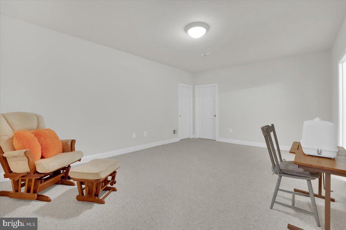 Hamilton, Virginia, 20158, United States, 4 Bedrooms Bedrooms, ,5 BathroomsBathrooms,Residential,For Sale,1987096