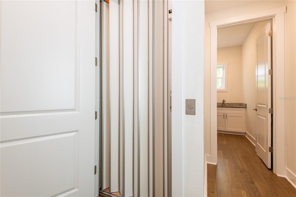 Dunedin, Florida, 34698, United States, 3 Bedrooms Bedrooms, ,3 BathroomsBathrooms,Residential,For Sale,1975288