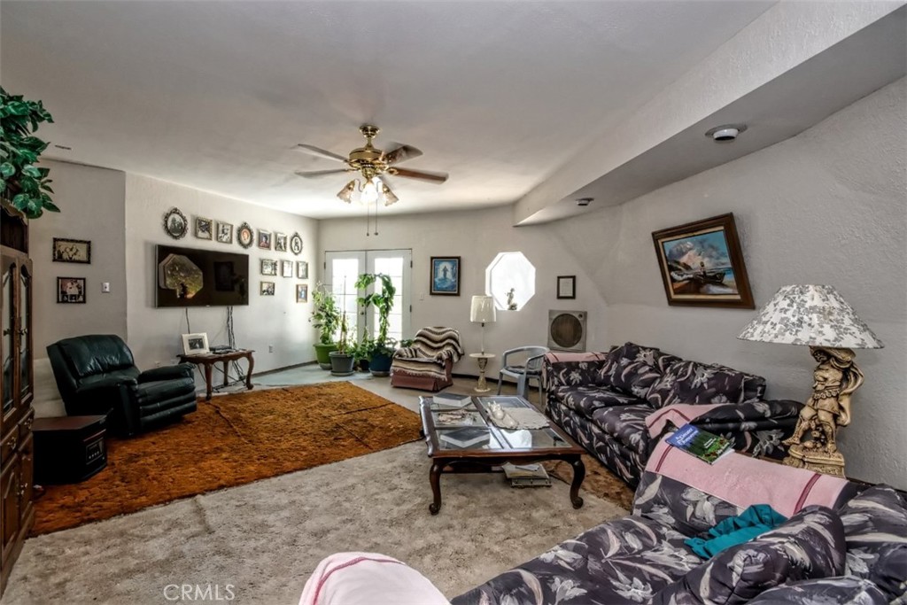 Newberry Springs, California, 92365, United States, 4 Bedrooms Bedrooms, ,6 BathroomsBathrooms,Residential,For Sale,1990195