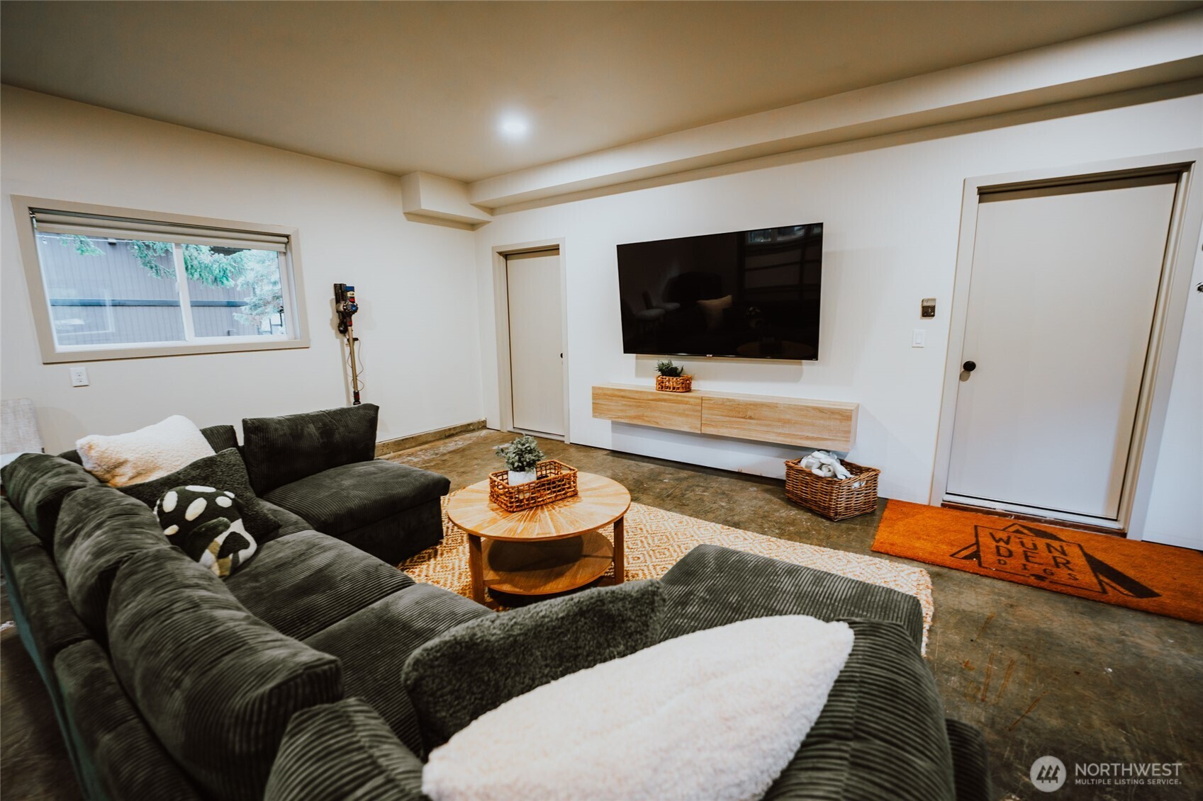 Ronald, Washington, 98940, United States, 2 Bedrooms Bedrooms, ,1 BathroomBathrooms,Residential,For Sale,1883004