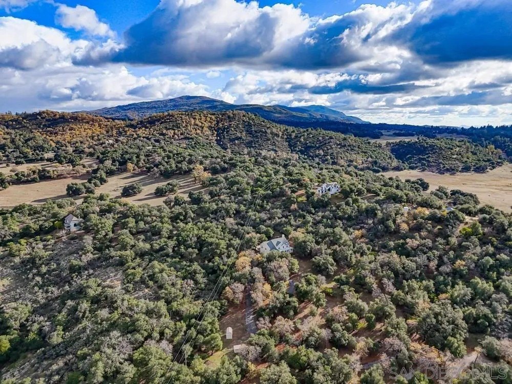 Julian, California, 92036, United States, 5 Bedrooms Bedrooms, ,5 BathroomsBathrooms,Residential,For Sale,1997382