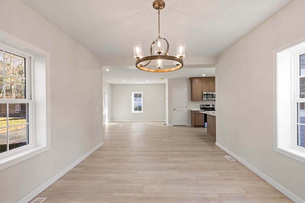 Plymouth, Massachusetts, 02360, United States, 3 Bedrooms Bedrooms, ,2 BathroomsBathrooms,Residential,For Sale,2049436