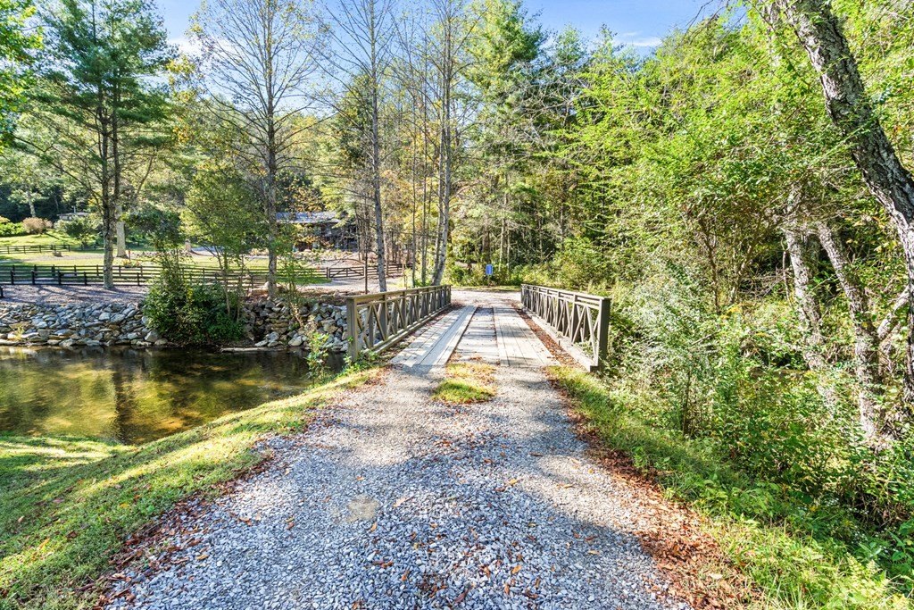 Murphy, North Carolina, 28906, United States, 3 Bedrooms Bedrooms, ,3 BathroomsBathrooms,Residential,For Sale,1982645