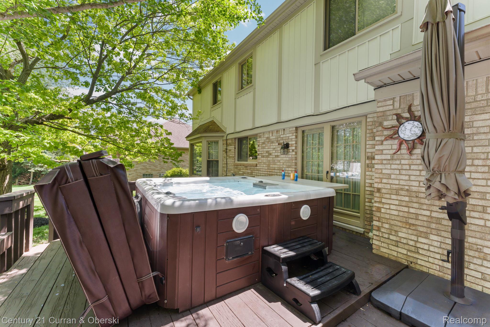 Novi, Michigan, 48375, United States, 4 Bedrooms Bedrooms, ,3 BathroomsBathrooms,Residential,For Sale,2048912
