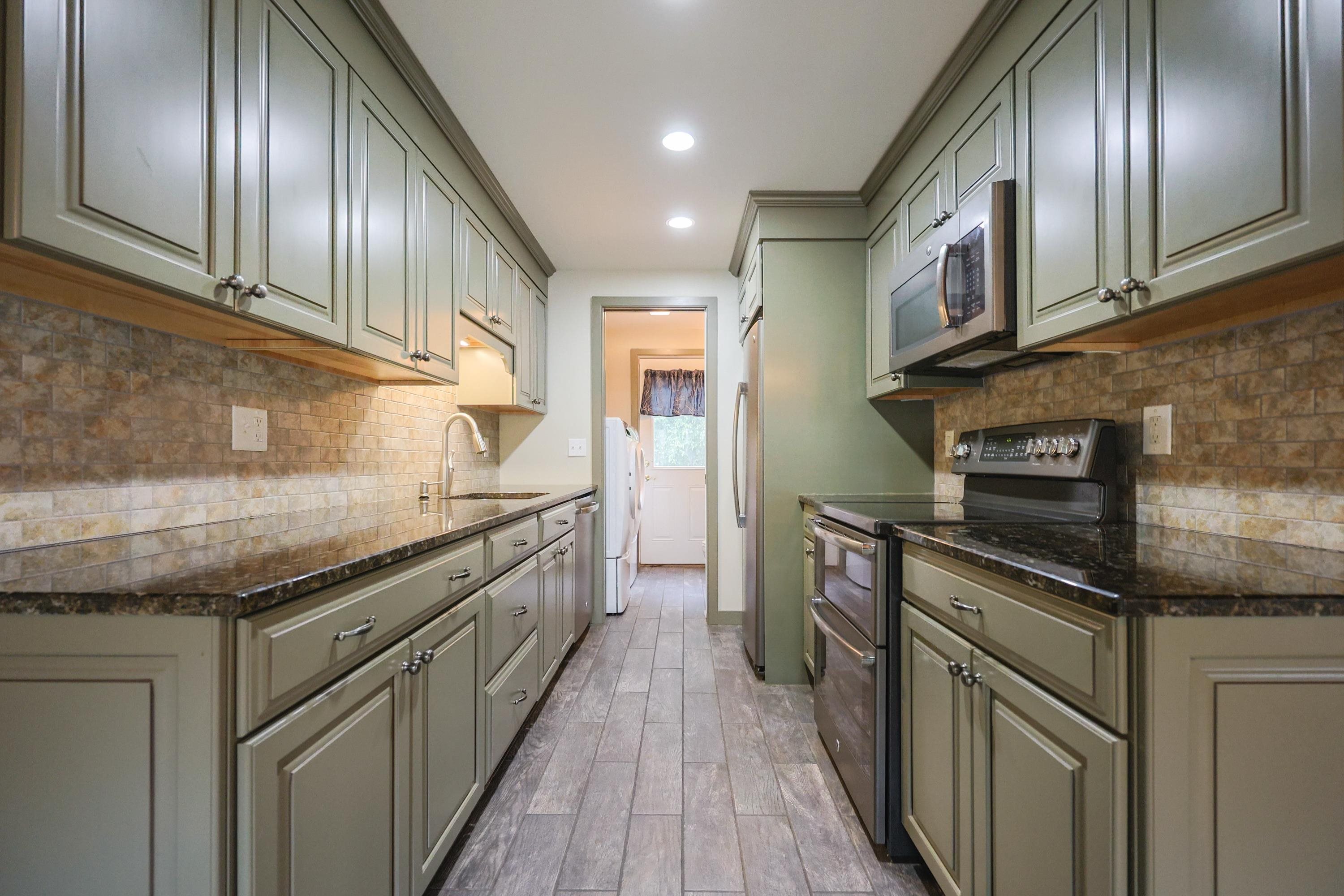 Hampstead, New Hampshire, 03826, United States, 4 Bedrooms Bedrooms, ,2 BathroomsBathrooms,Residential,For Sale,1890507