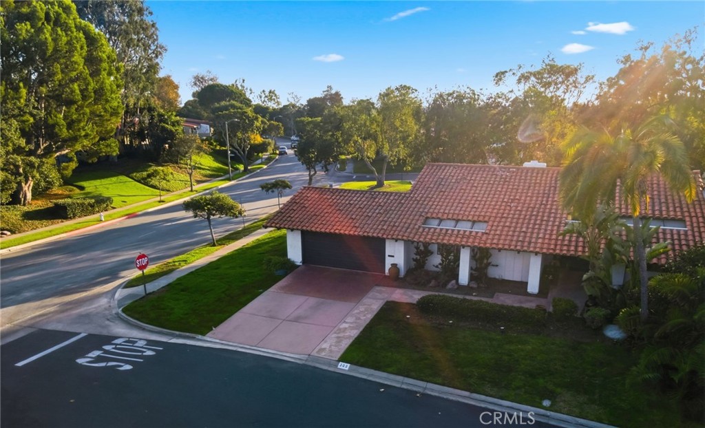 Newport Beach, California, 92660, United States, 2 Bedrooms Bedrooms, ,2 BathroomsBathrooms,Residential,For Sale,1988244