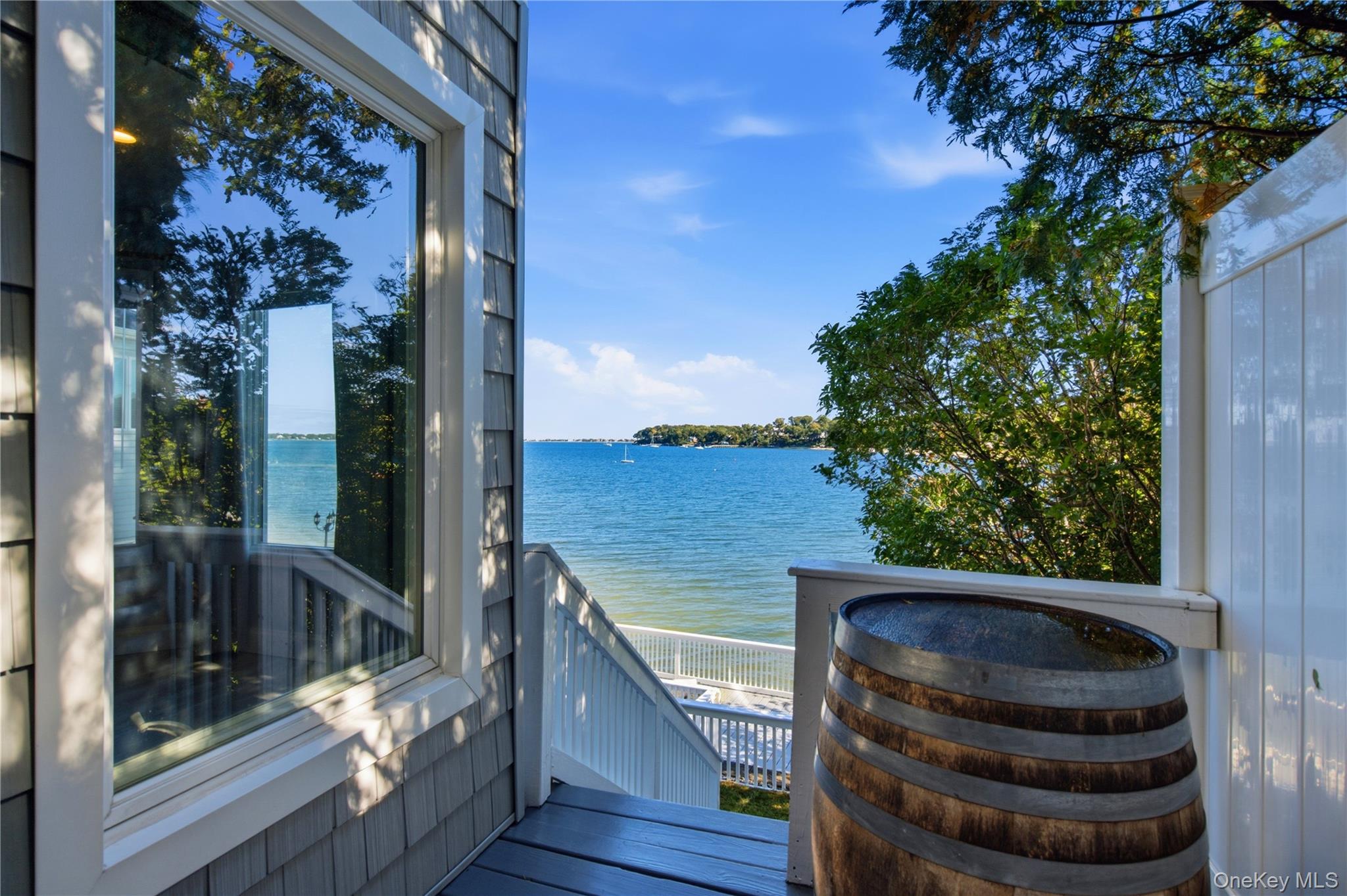  565 Mckinley Terrace, Centerport, NY, 11721 - 物件實景