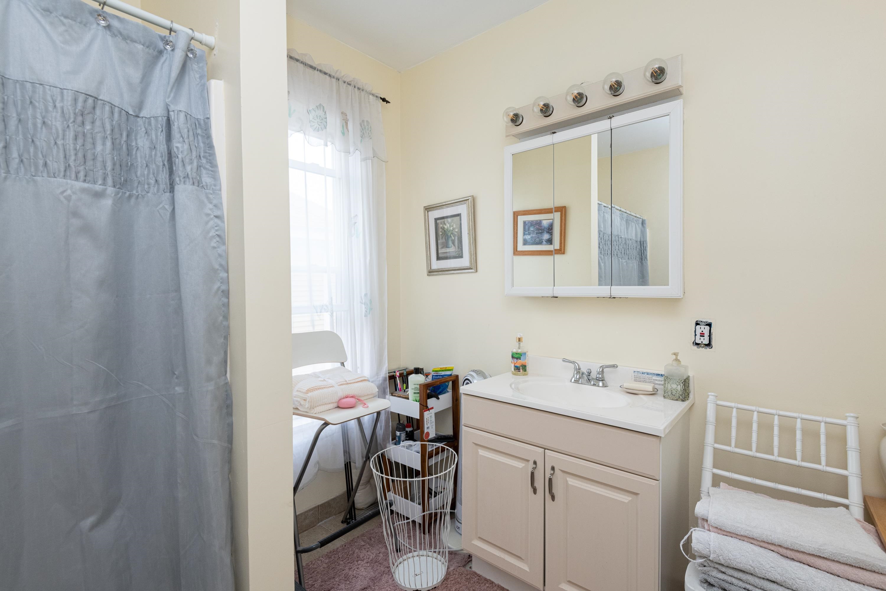 Nashua, New Hampshire, 03064, United States, ,Residential,For Sale,1914031