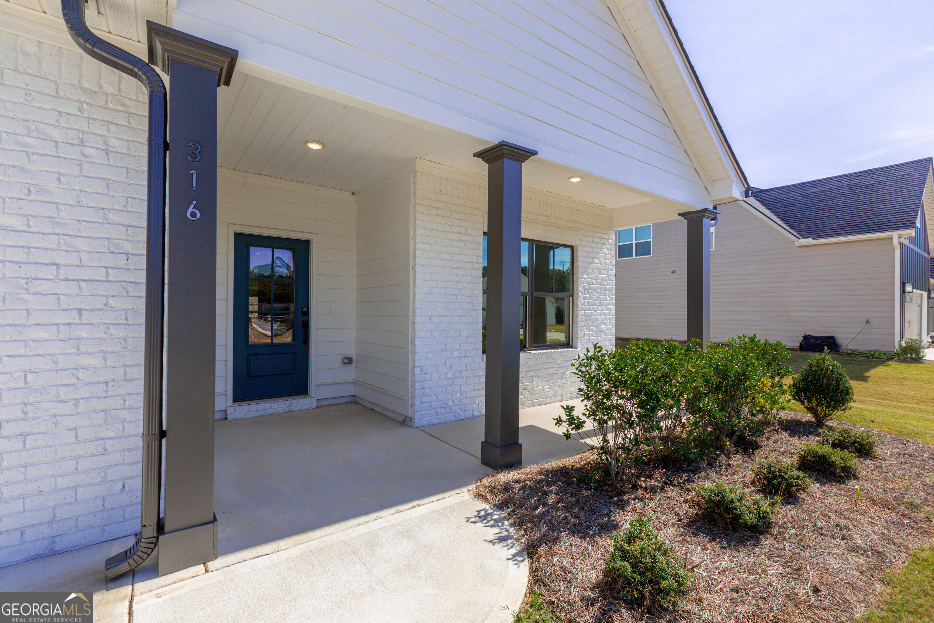 Senoia, Georgia, 30276, United States, 4 Bedrooms Bedrooms, ,3 BathroomsBathrooms,Residential,For Sale,1987897