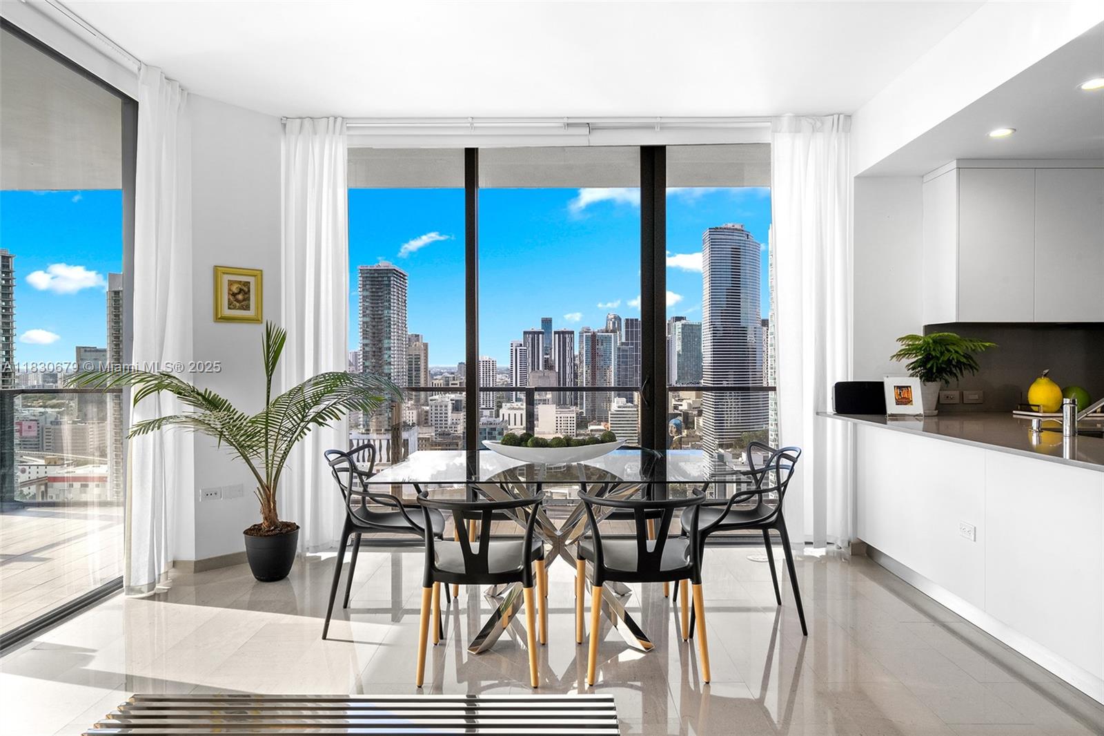 Miami, Florida, 33131, United States, 2 Bedrooms Bedrooms, ,3 BathroomsBathrooms,Residential,For Sale,1877459