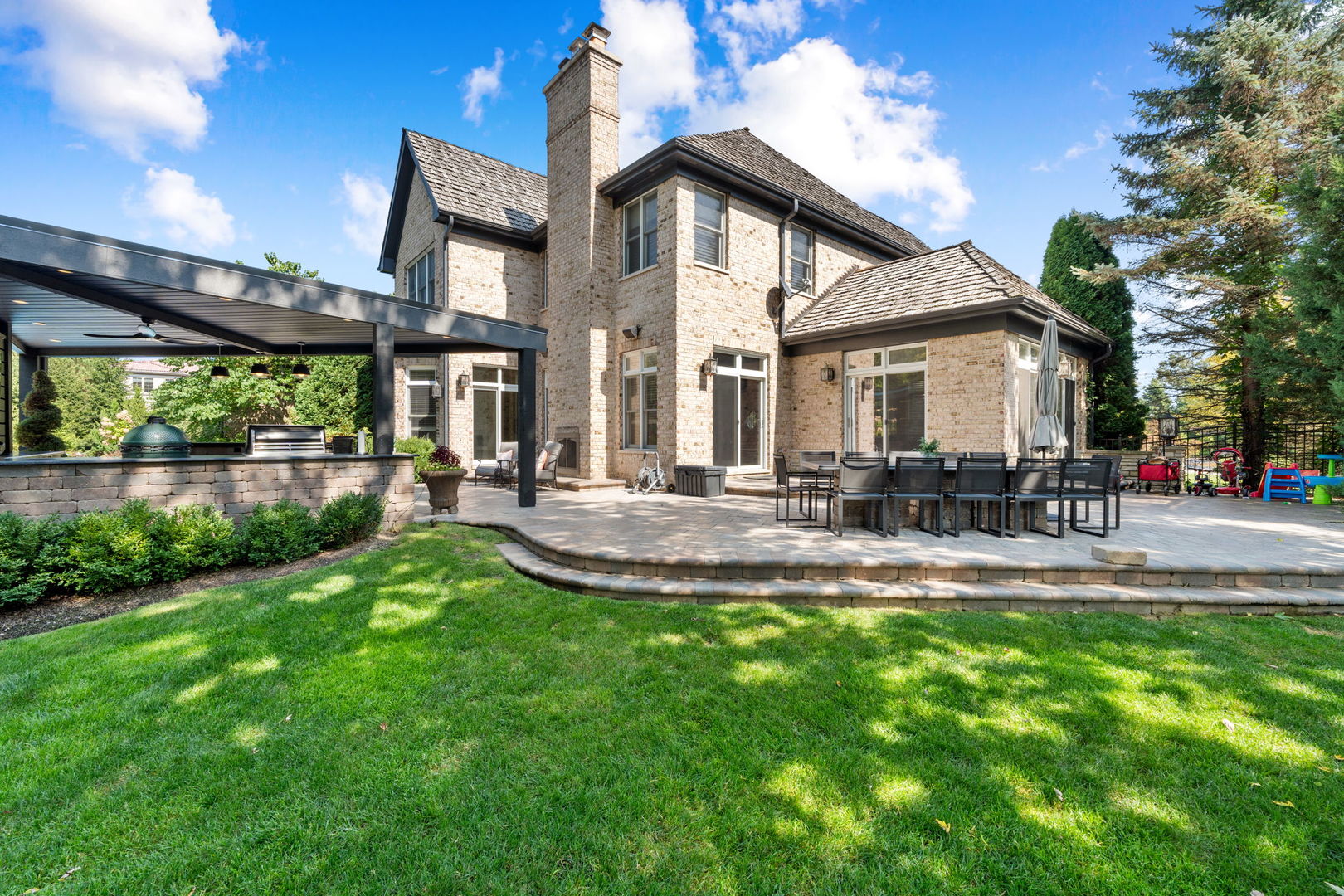 Lake Forest, Illinois, 60045, United States, 6 Bedrooms Bedrooms, ,7 BathroomsBathrooms,Residential,For Sale,1989872