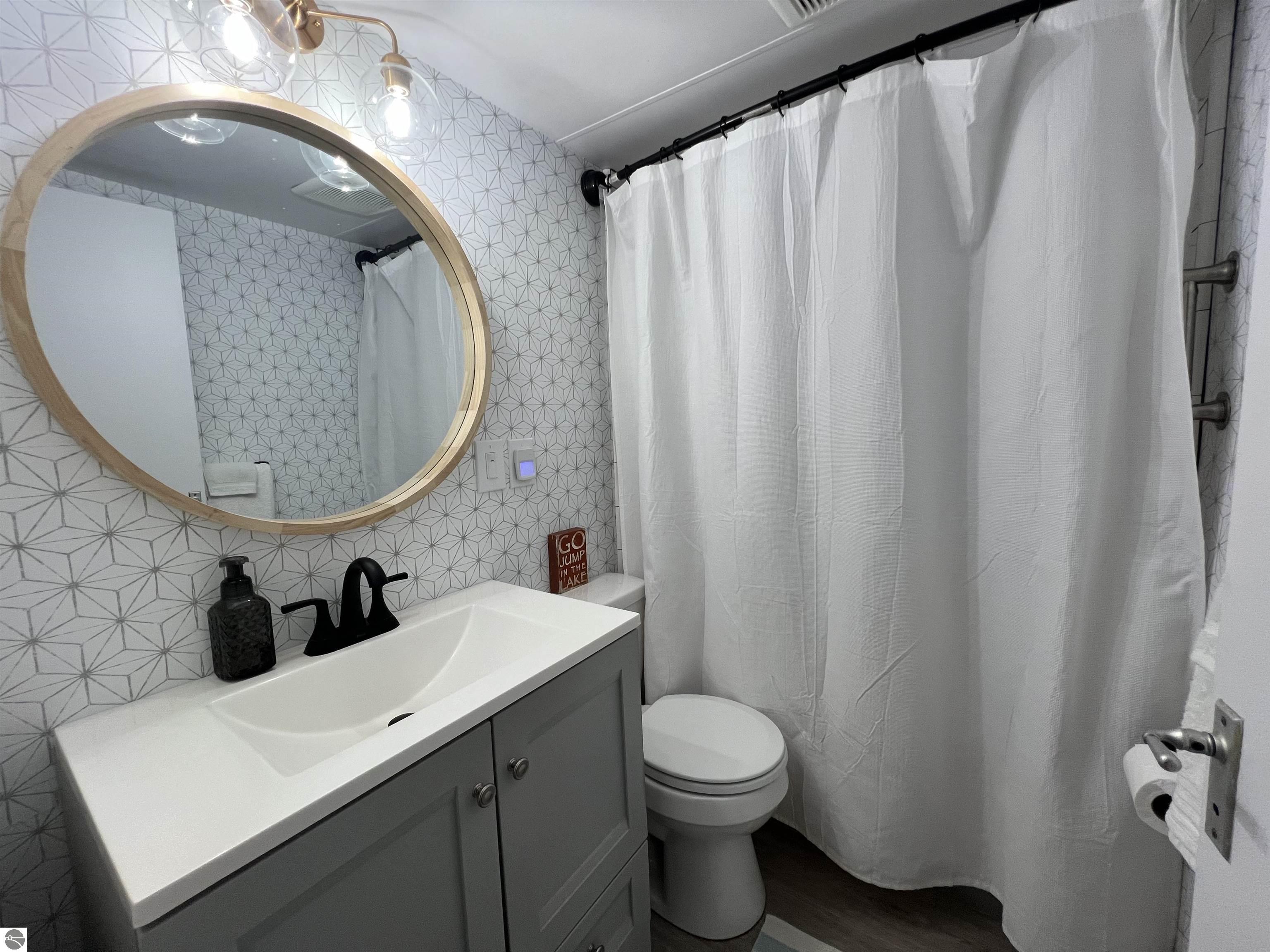 Traverse City, Michigan, 49685, United States, 9 Bedrooms Bedrooms, ,5 BathroomsBathrooms,Residential,For Sale,1995460