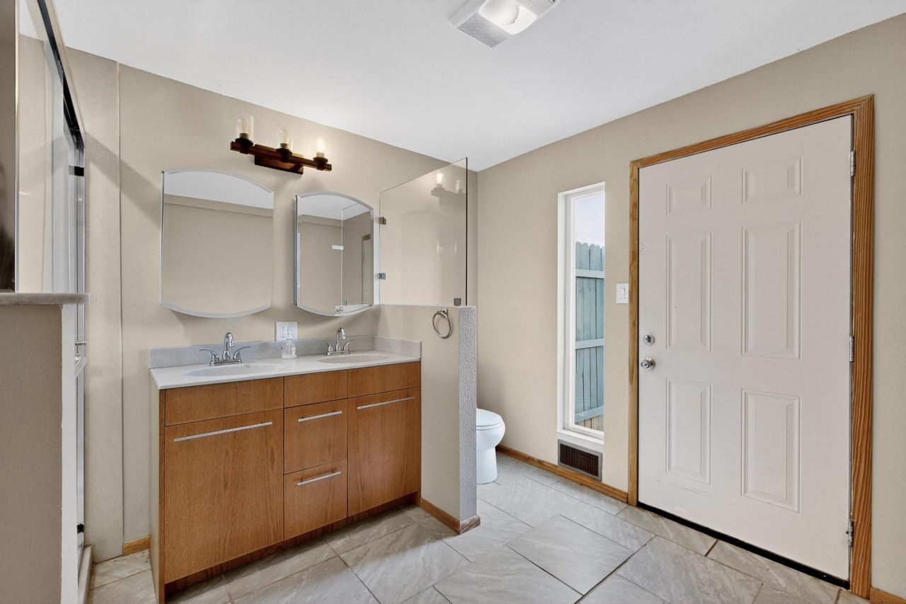 Edgewood, New Mexico, 87015, United States, 3 Bedrooms Bedrooms, ,4 BathroomsBathrooms,Residential,For Sale,1906900