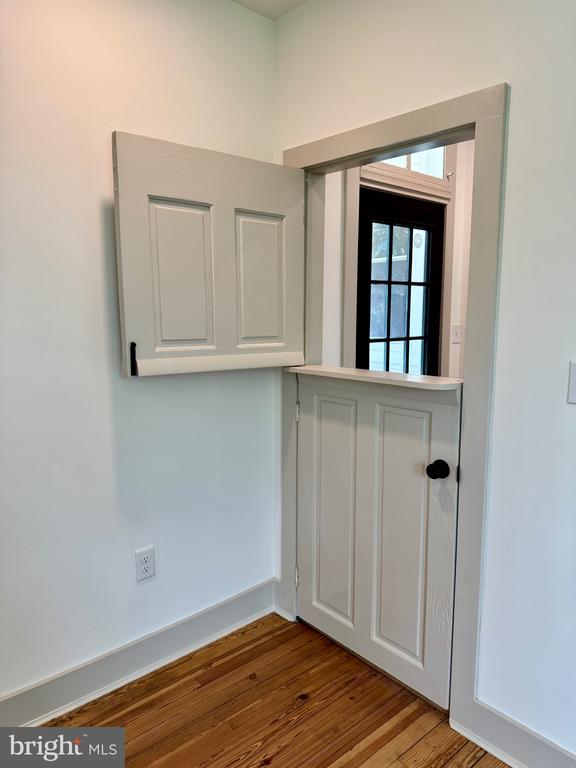 Trappe, Maryland, 21673, United States, 6 Bedrooms Bedrooms, ,4 BathroomsBathrooms,Residential,For Sale,1960951