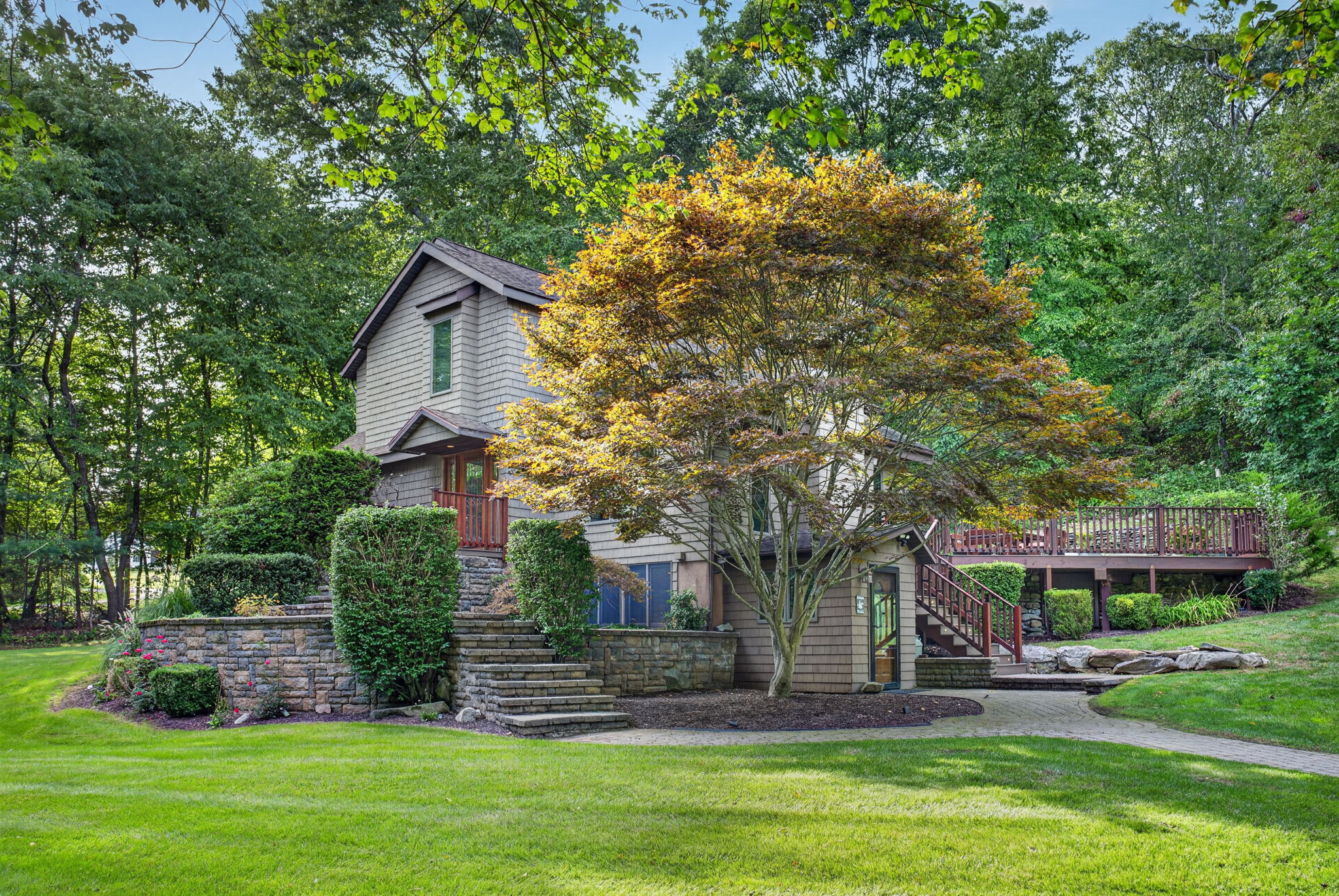  Modern Living and Effortless Entertaining Tucked Away on 1.5 Acres - 物件實景