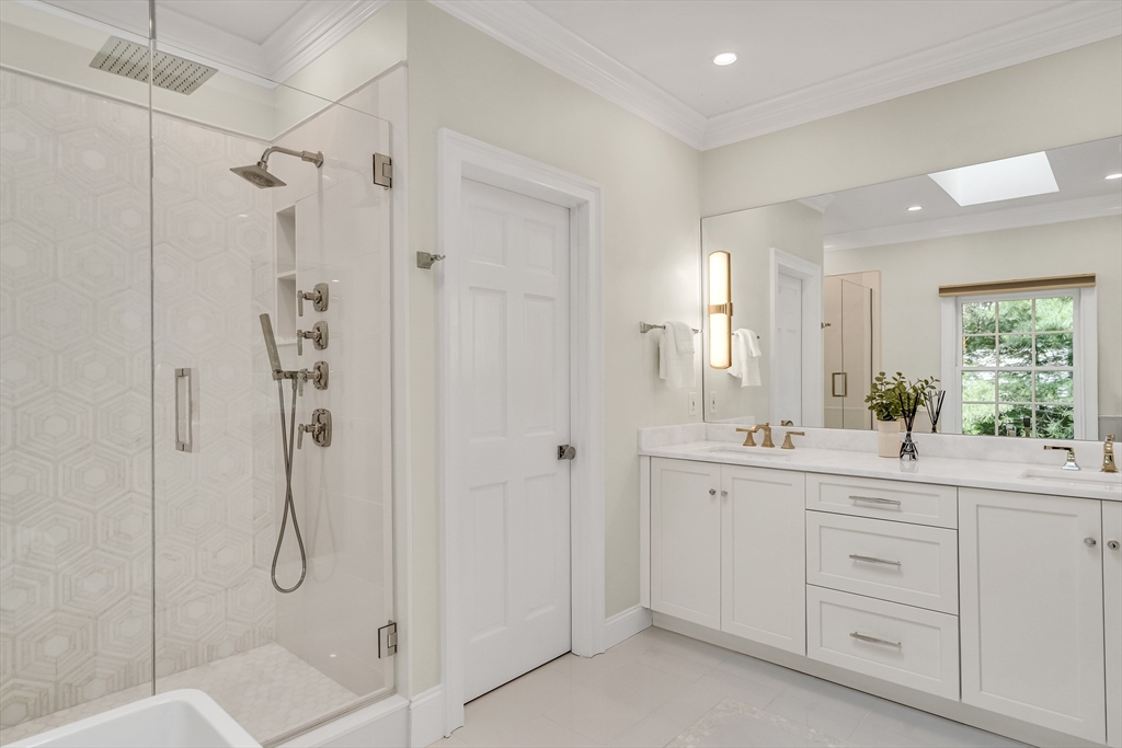 Wellesley, Massachusetts, 02481, United States, 6 Bedrooms Bedrooms, ,8 BathroomsBathrooms,Residential,For Sale,1941628
