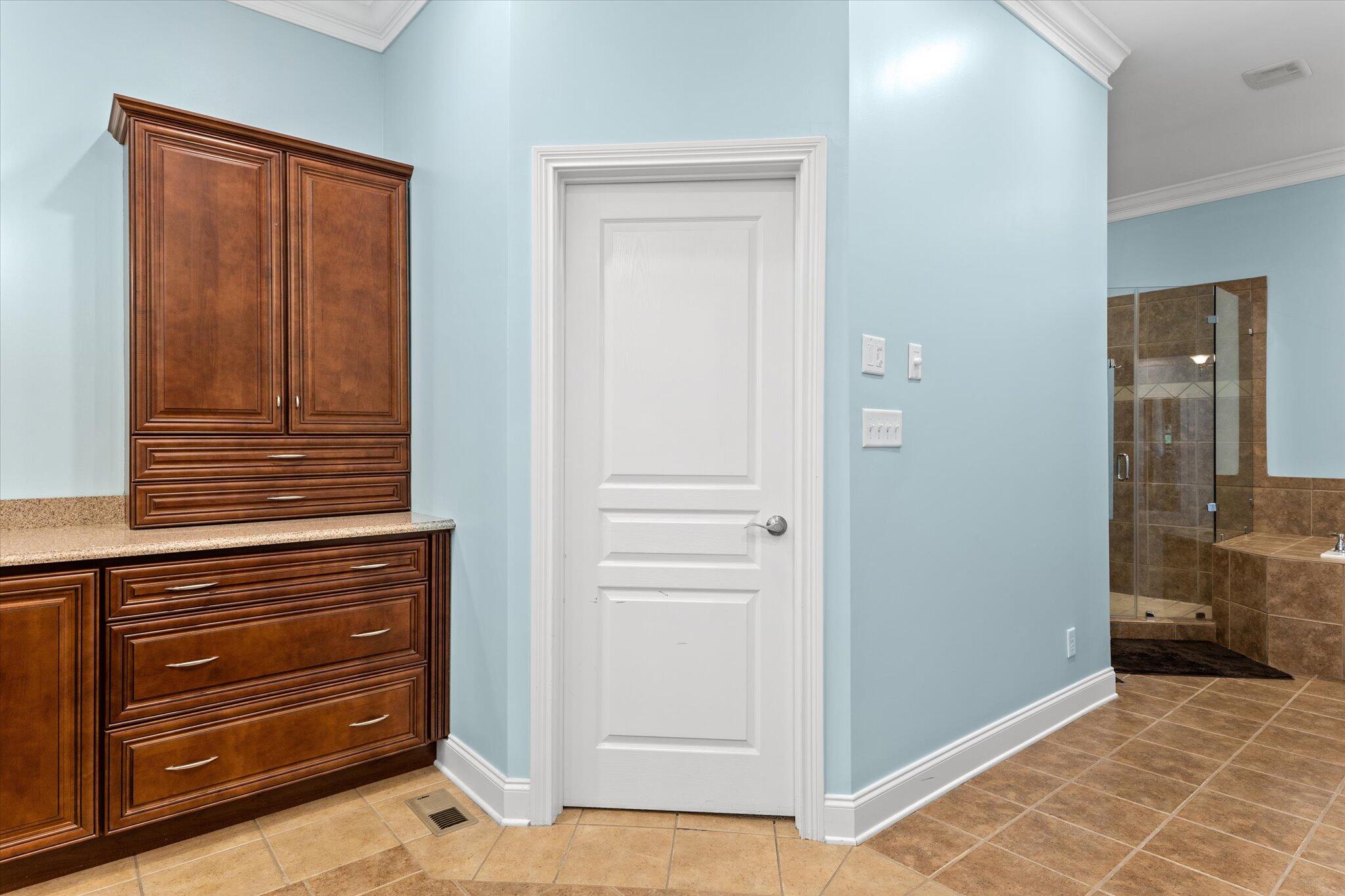 Georgetown, Kentucky, 40324, United States, 6 Bedrooms Bedrooms, ,4 BathroomsBathrooms,Residential,For Sale,1874410