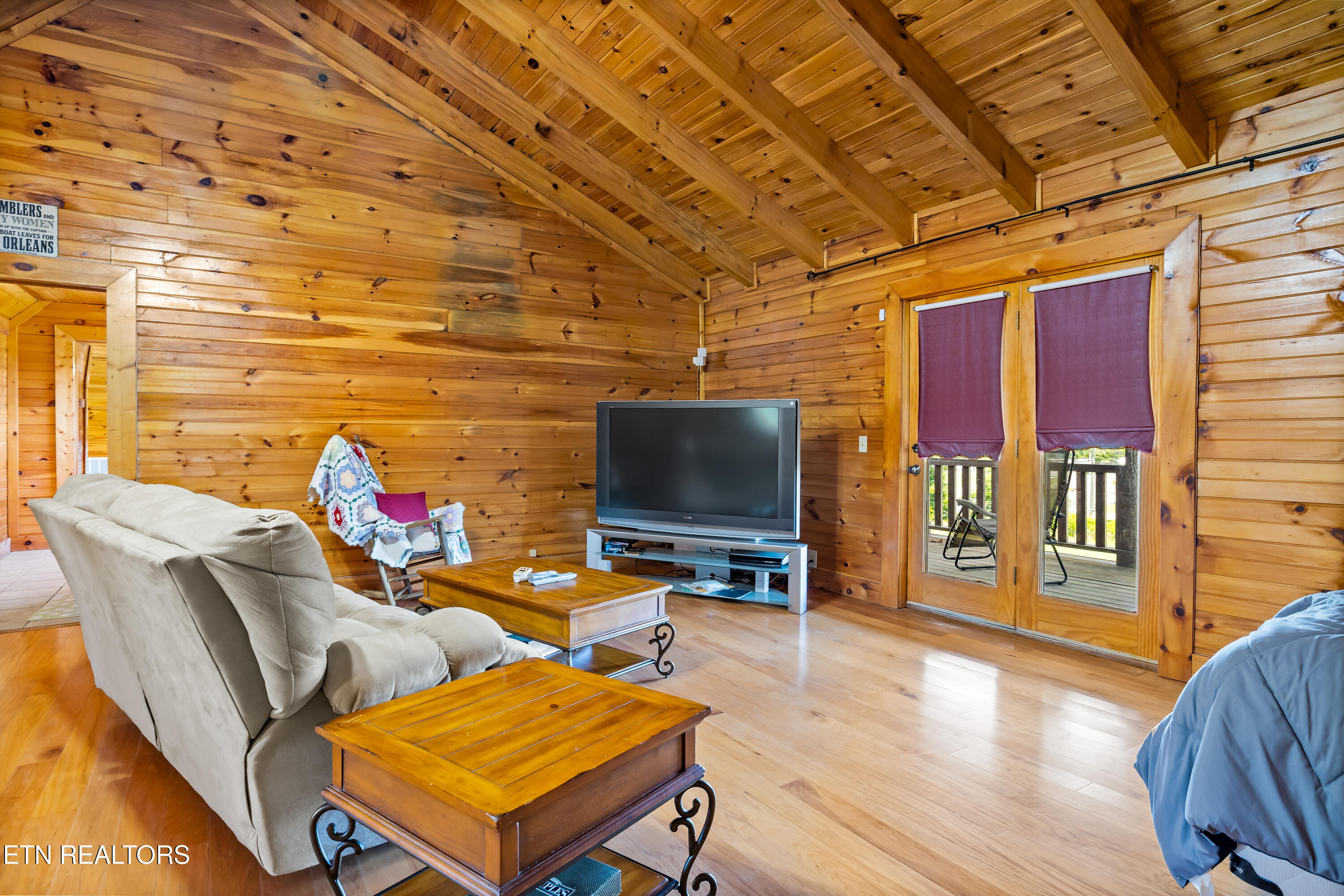 Vonore, Tennessee, 37885, United States, 3 Bedrooms Bedrooms, ,4 BathroomsBathrooms,Residential,For Sale,2048933