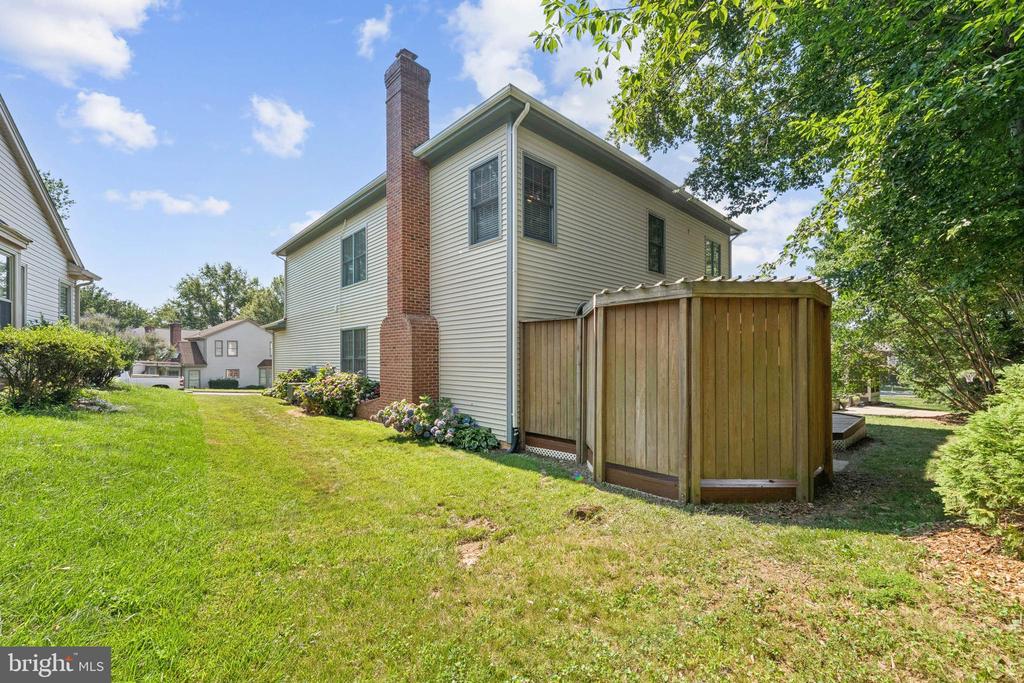Fairfax Station, Virginia, 22039, United States, 5 Bedrooms Bedrooms, ,4 BathroomsBathrooms,Residential,For Sale,1887245