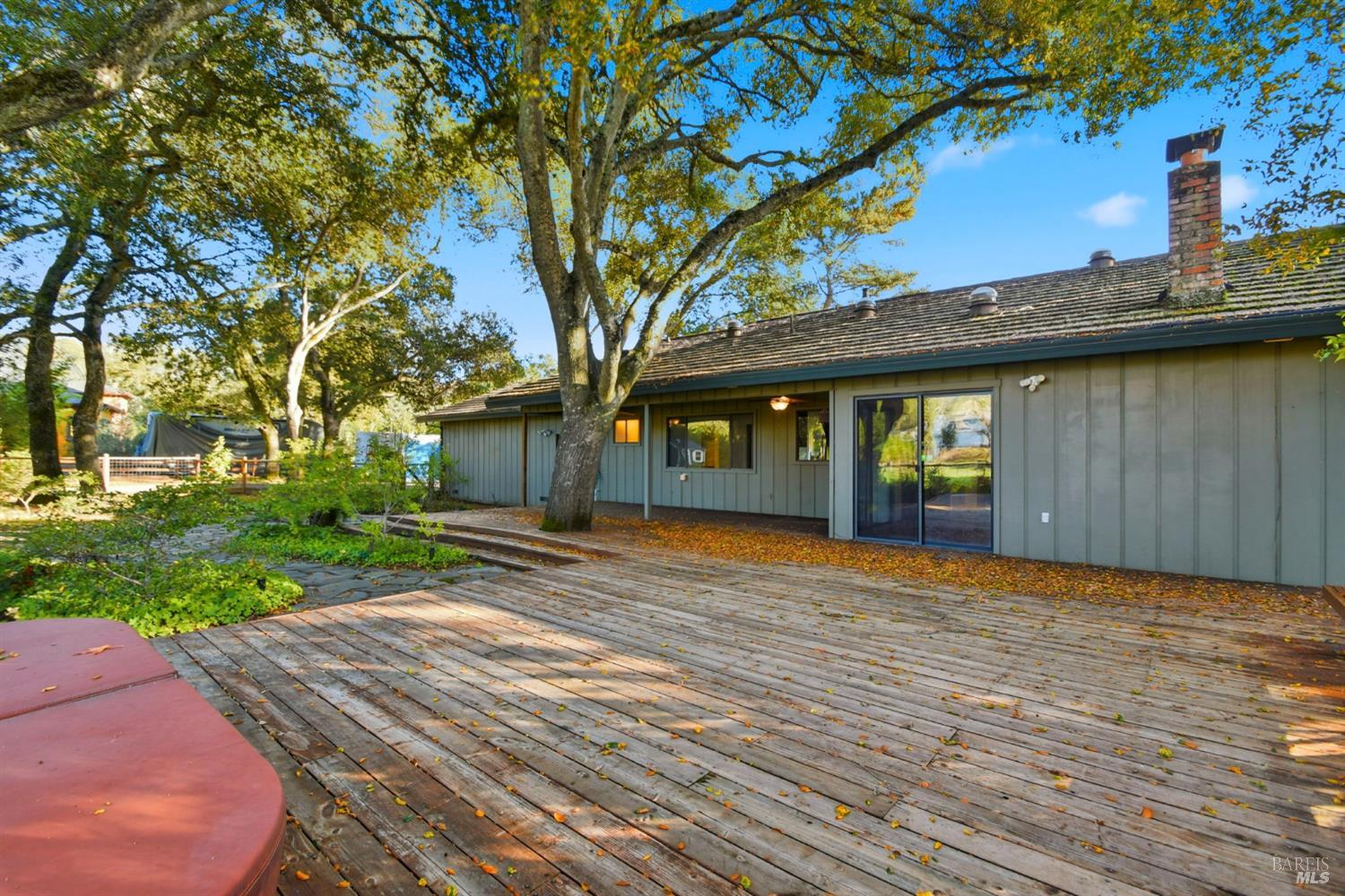 Glen Ellen, California, 95442, United States, 3 Bedrooms Bedrooms, ,3 BathroomsBathrooms,Residential,For Sale,1989437