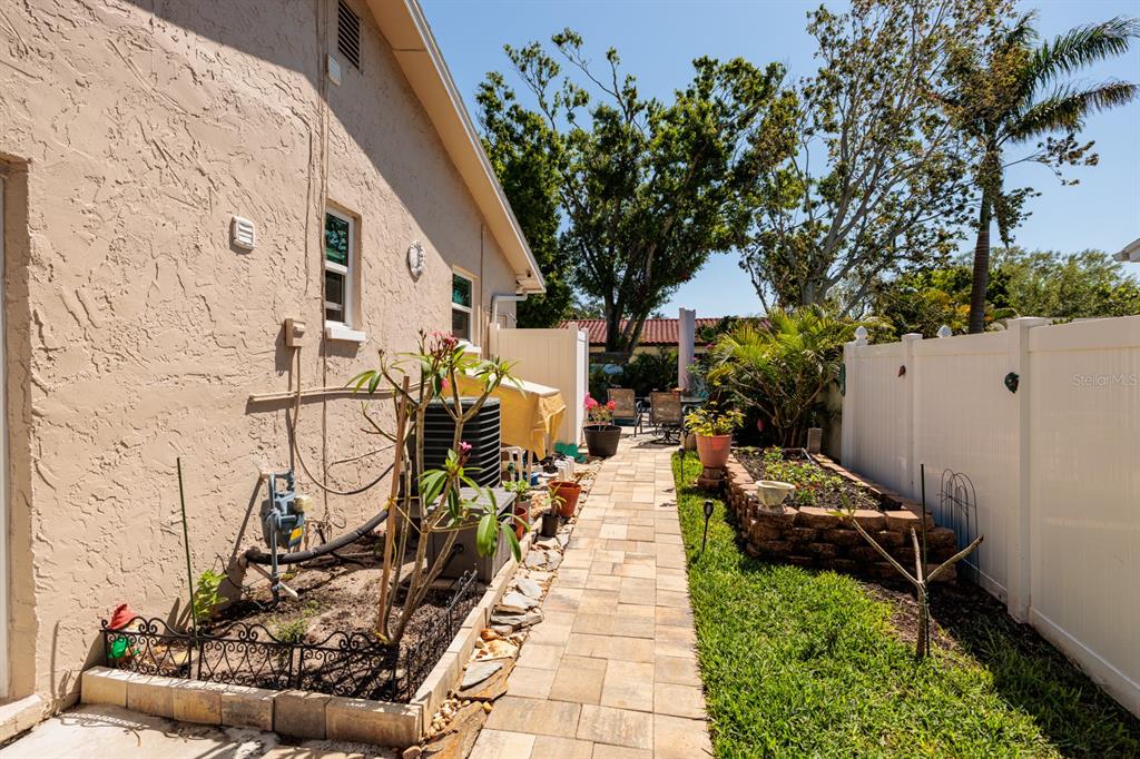 St Petersburg, Florida, 33703, United States, 3 Bedrooms Bedrooms, ,2 BathroomsBathrooms,Residential,For Sale,1770463