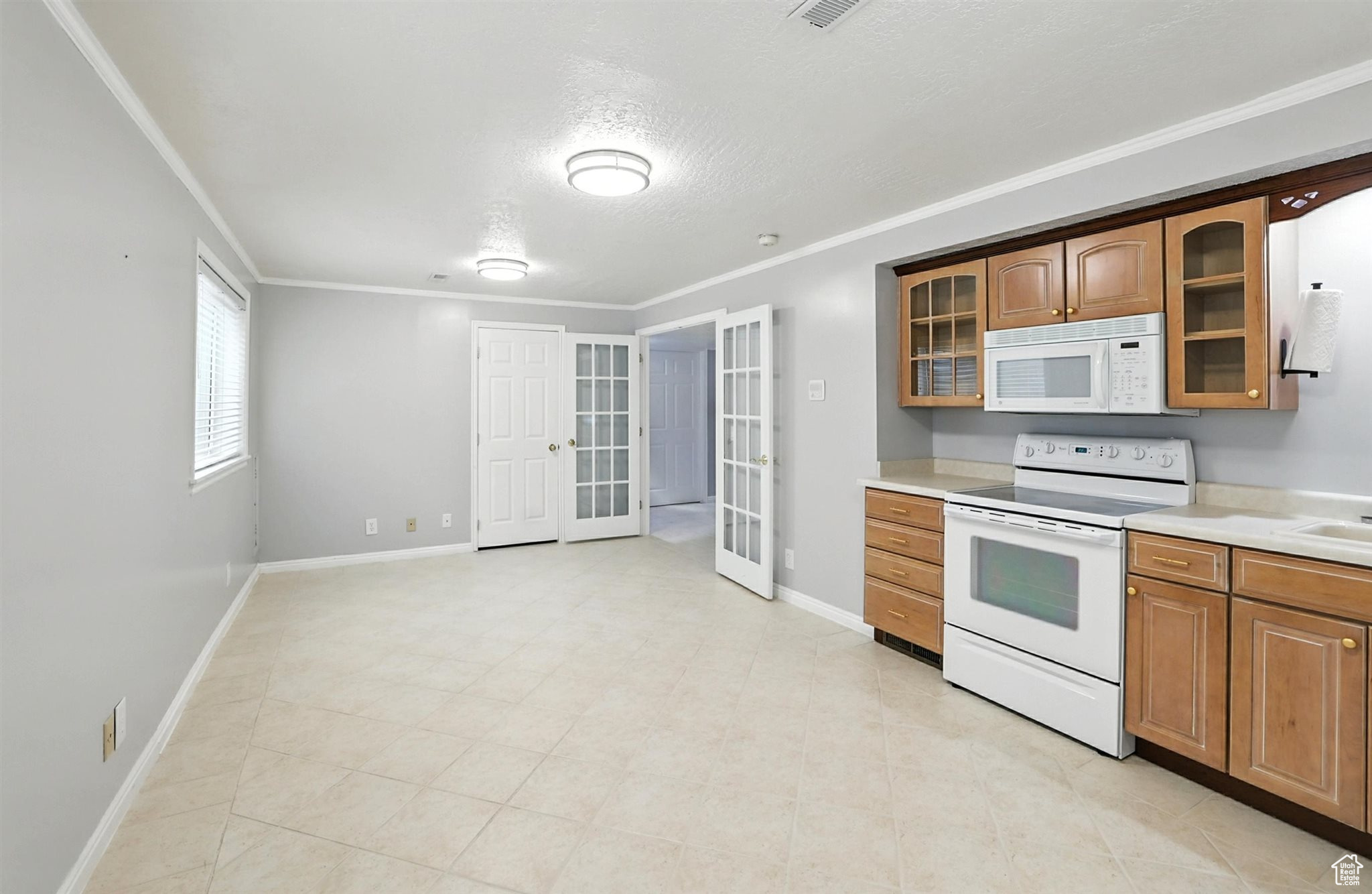Bountiful, Utah, 84010, United States, 5 Bedrooms Bedrooms, ,4 BathroomsBathrooms,Residential,For Sale,1926219