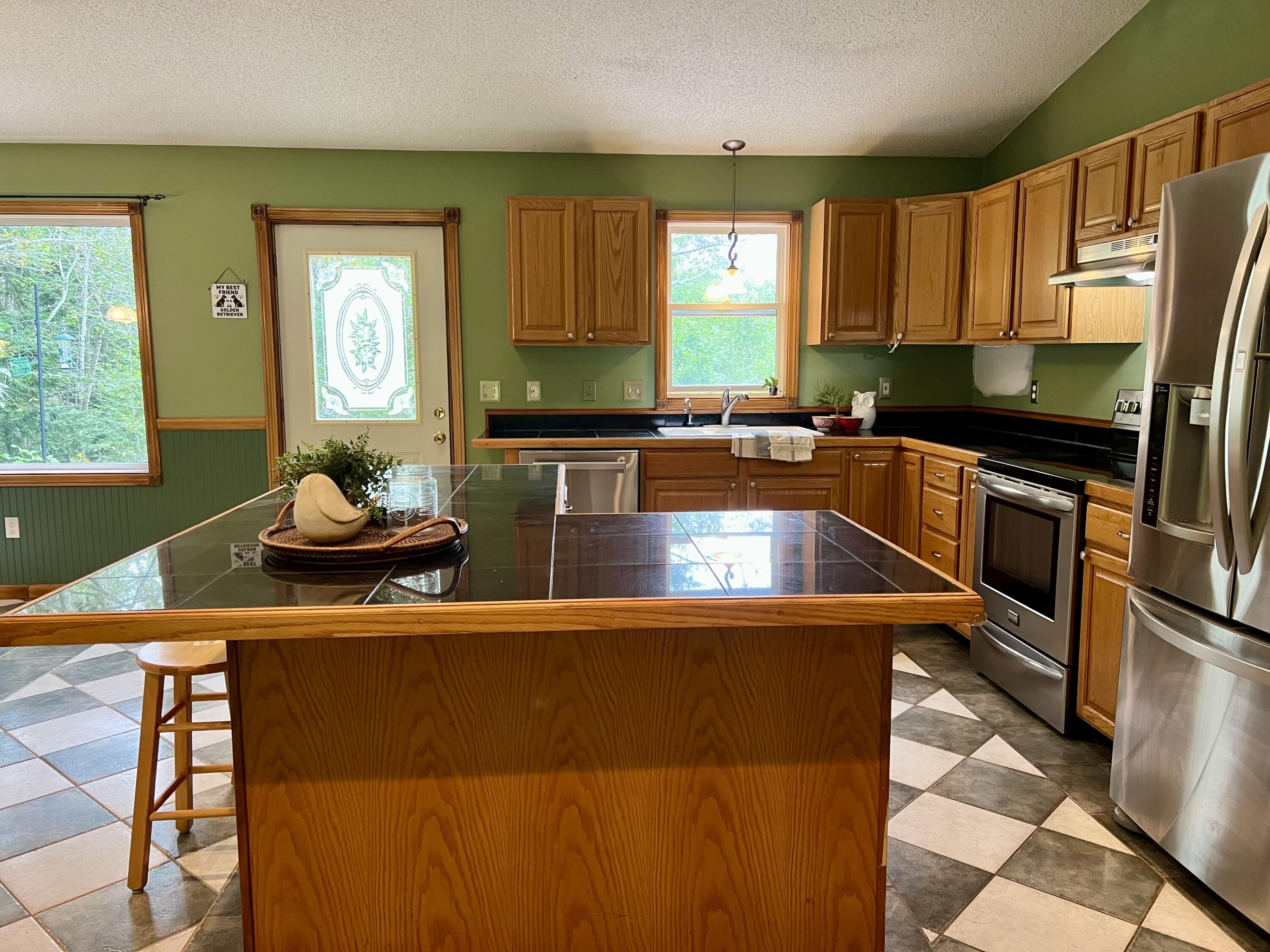 Hope, Maine, 04847, United States, 3 Bedrooms Bedrooms, ,3 BathroomsBathrooms,Residential,For Sale,1938811