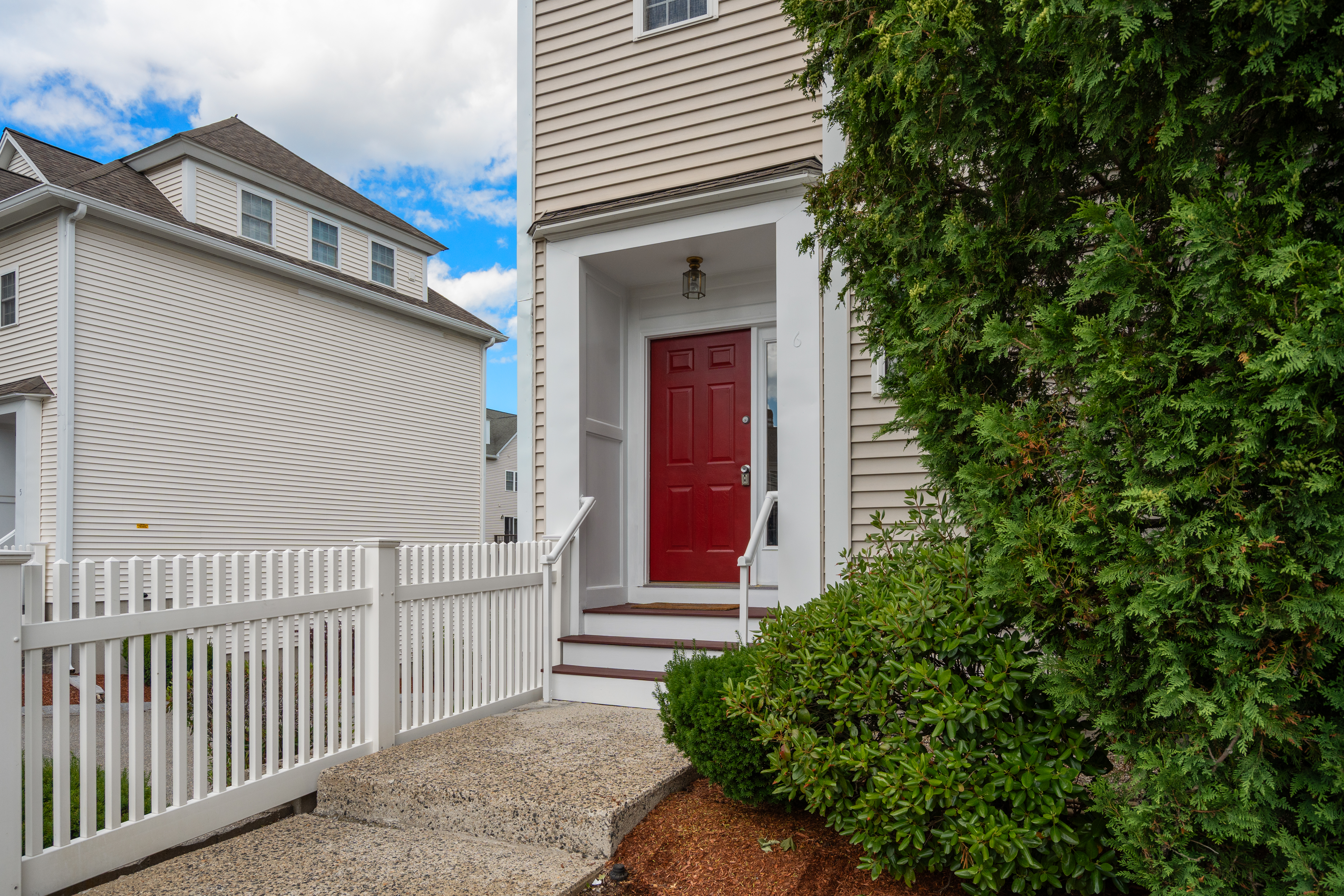  555 Main Street, Unit 6, Woburn, MA 01801 - 物件實景