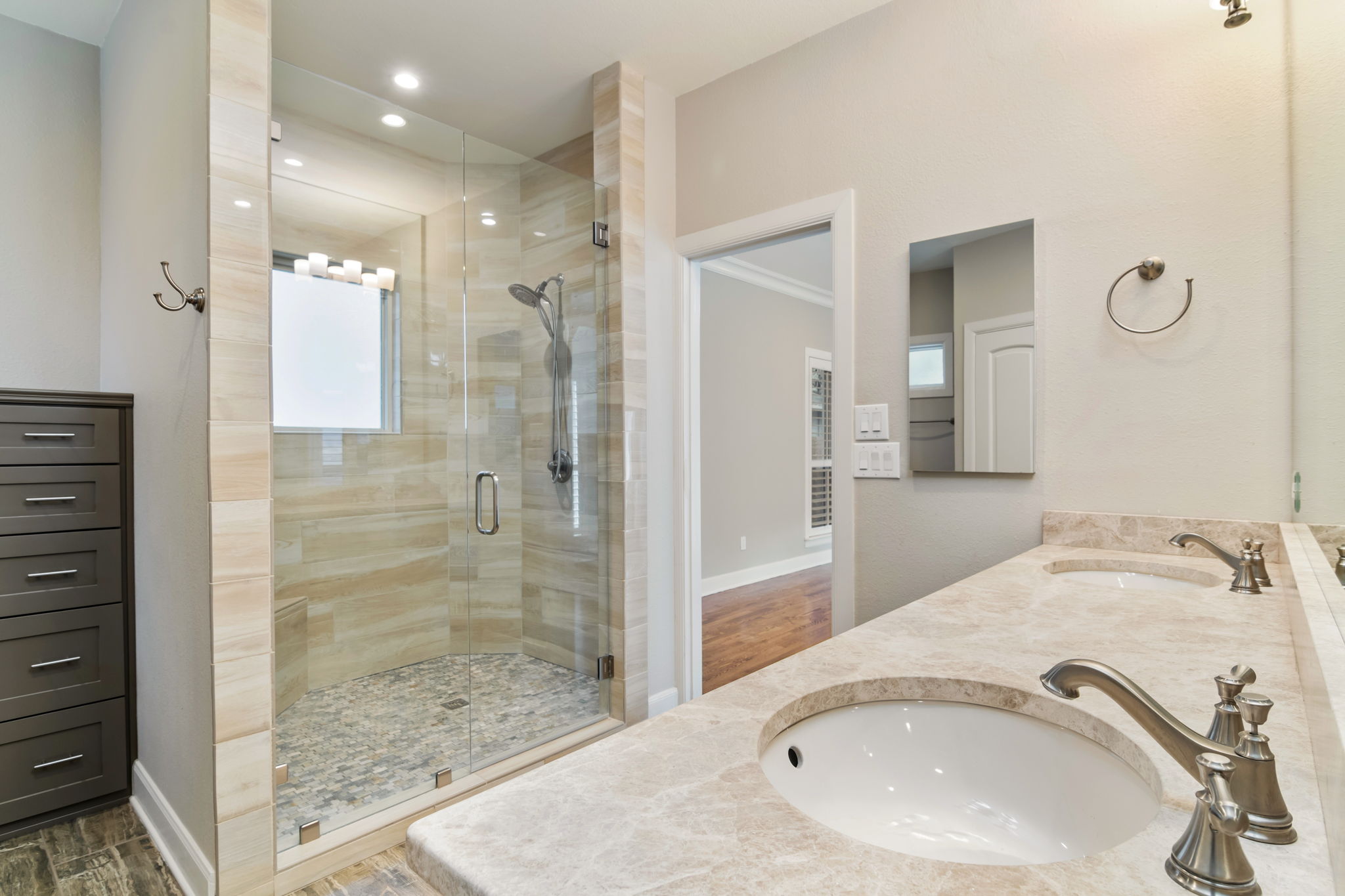  Private Estate on Oversized Alamo Heights Lot - 物件實景